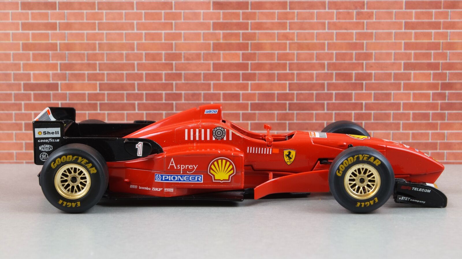 Sony DT 18-70mm F3.5-5.6 sample photo. Ferrari, f310, formula 1 photography