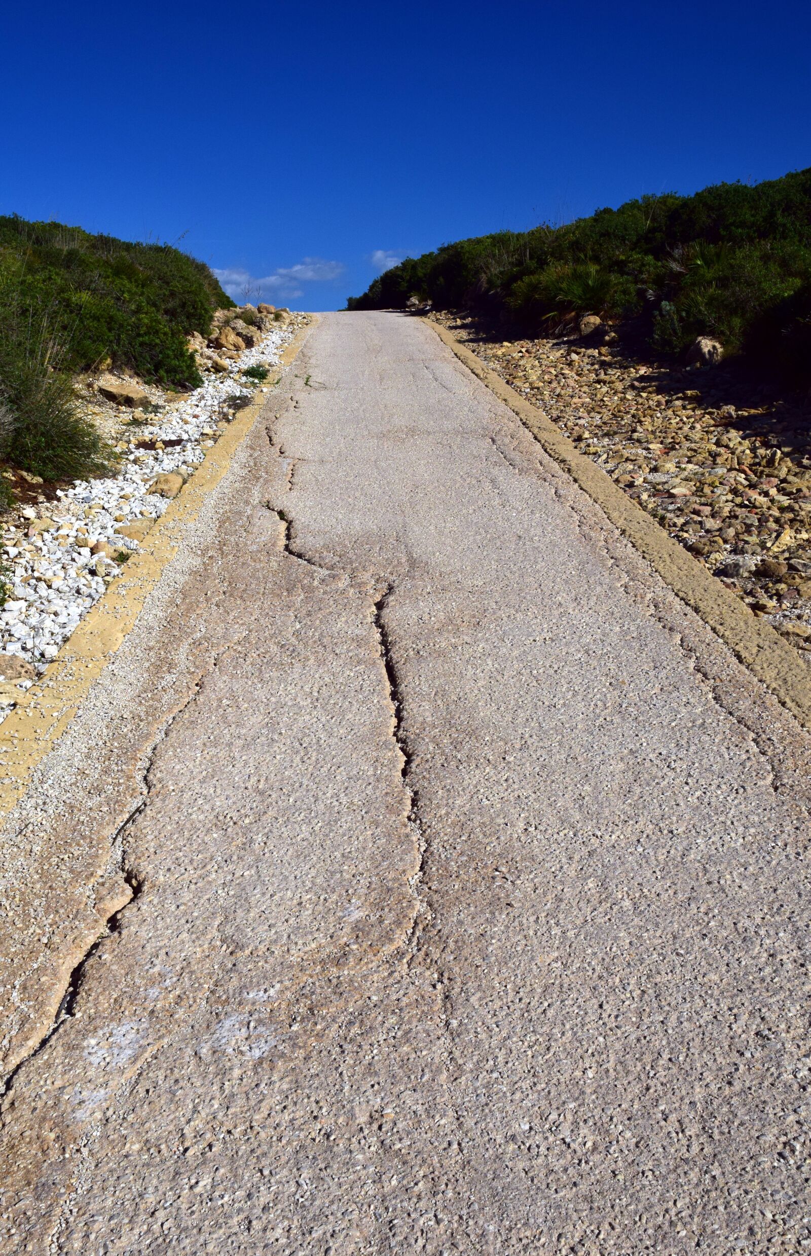 Nikon D3300 sample photo. Road, narrow, mediterranean photography