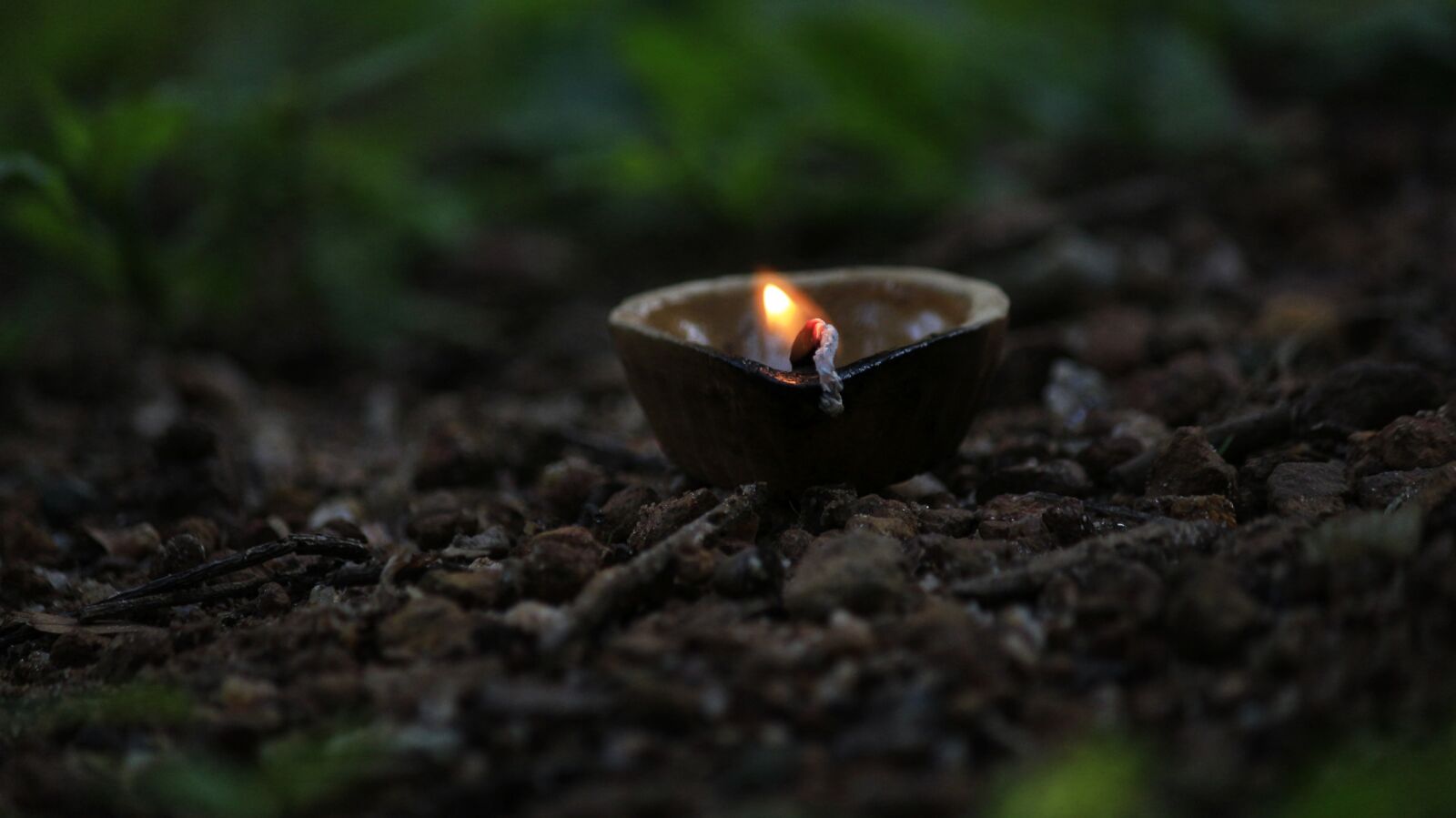 Canon EOS 700D (EOS Rebel T5i / EOS Kiss X7i) sample photo. Candlelights, candle, light photography