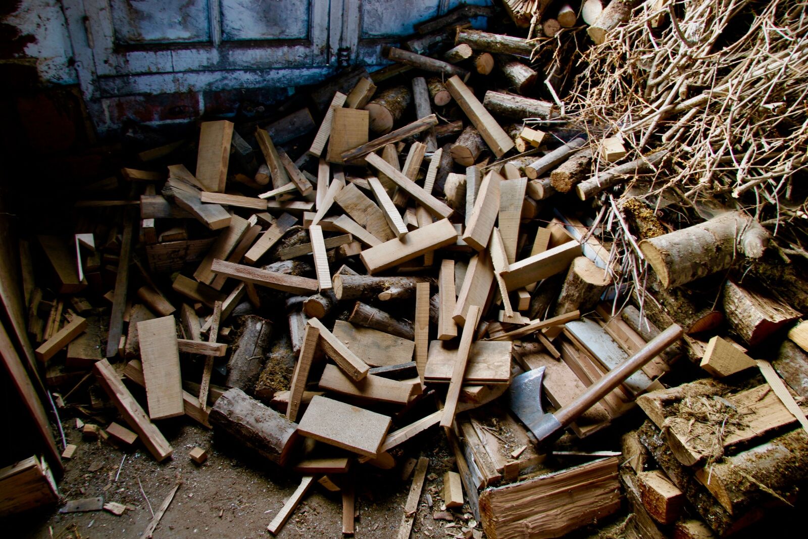 Canon EOS 20D sample photo. Wood, cut, axe photography