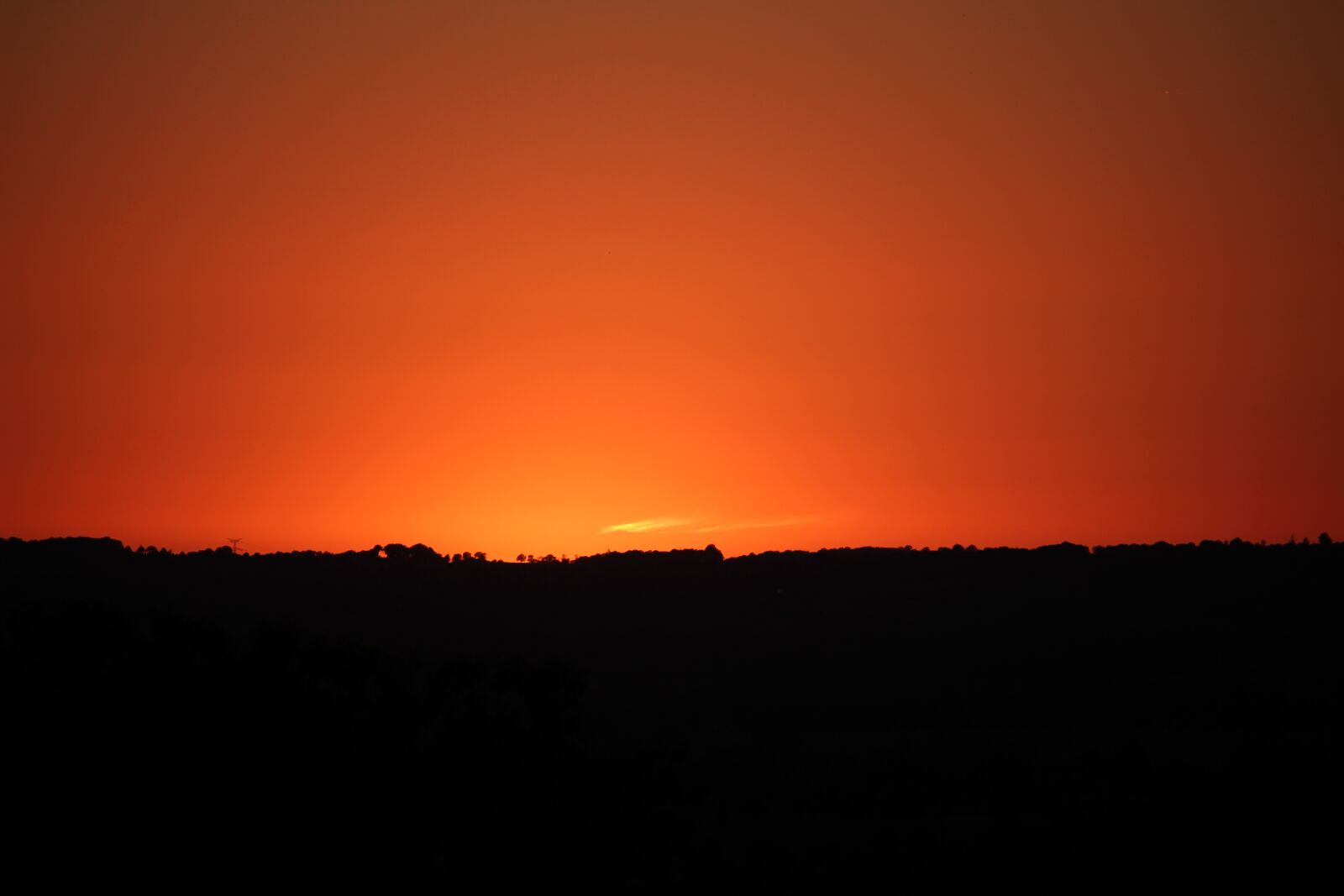 Canon EOS 700D (EOS Rebel T5i / EOS Kiss X7i) + Canon EF-S 55-250mm F4-5.6 IS STM sample photo. Sunset, summer, nature photography