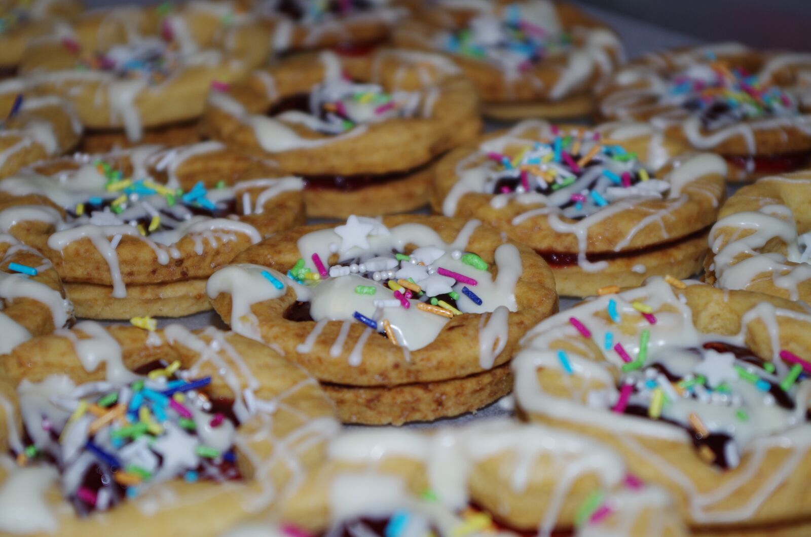 Pentax K-500 sample photo. Cakes, baking, christmas photography