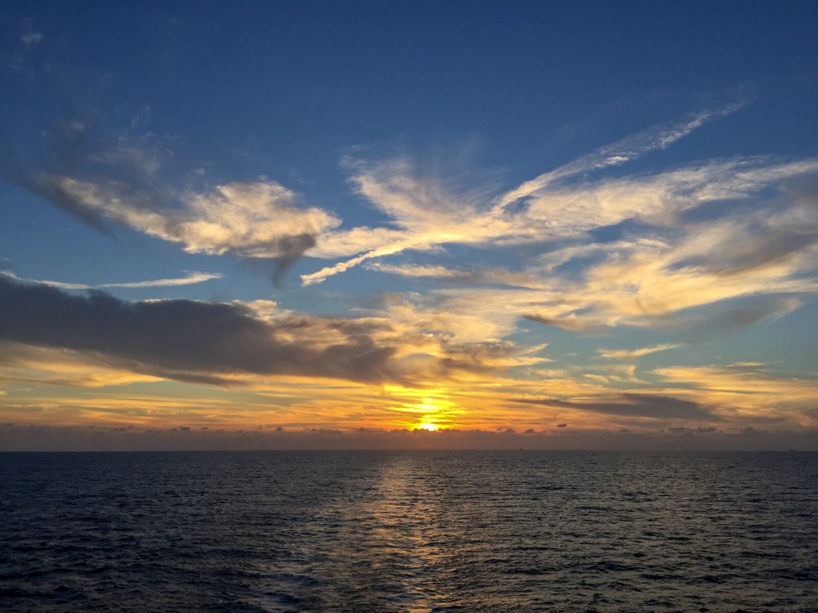 iPhone 6 Plus back camera 4.15mm f/2.2 sample photo. Sunset, sea, nature photography
