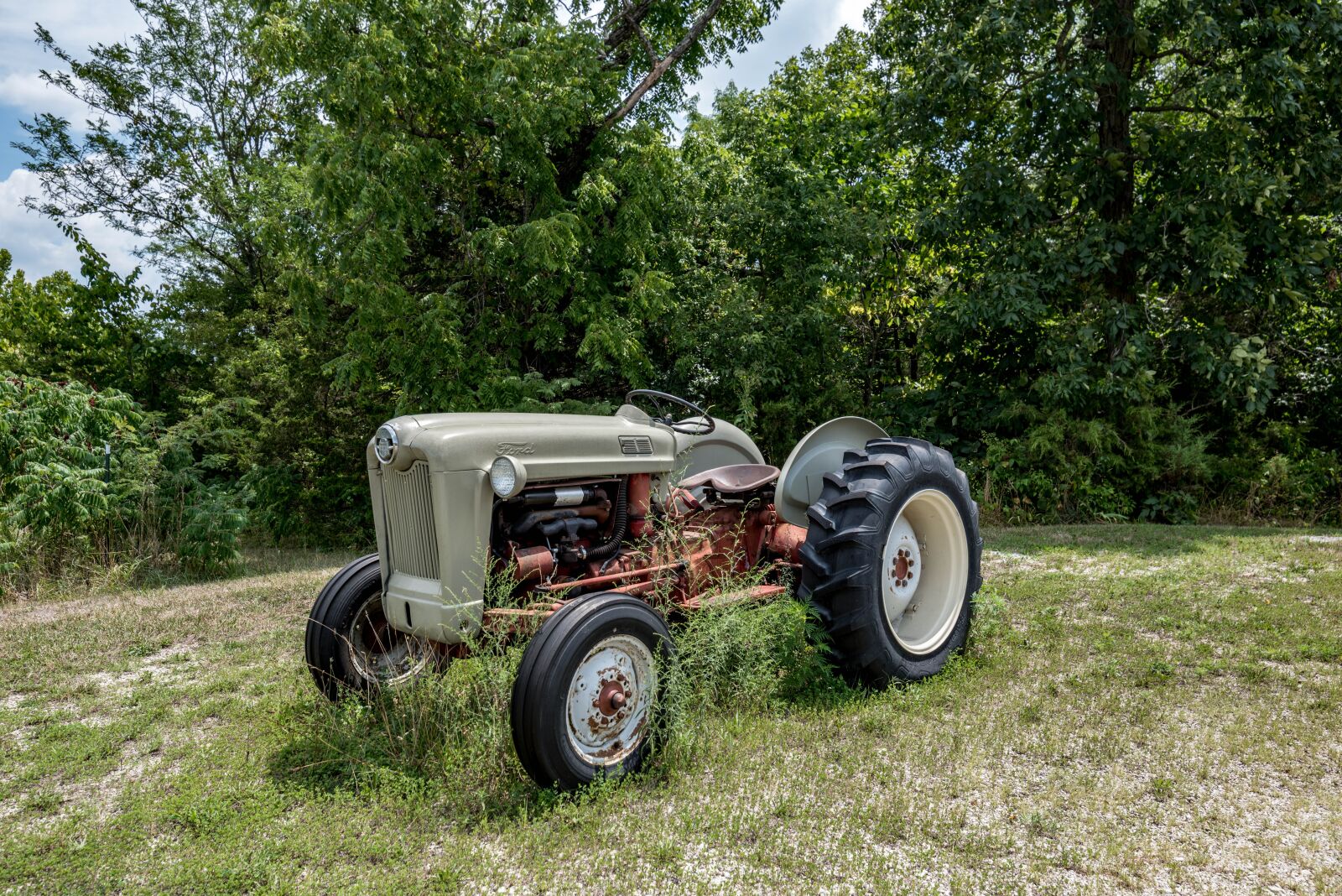 Tamron SP 15-30mm F2.8 Di VC USD sample photo. Tractor, antique, farming photography