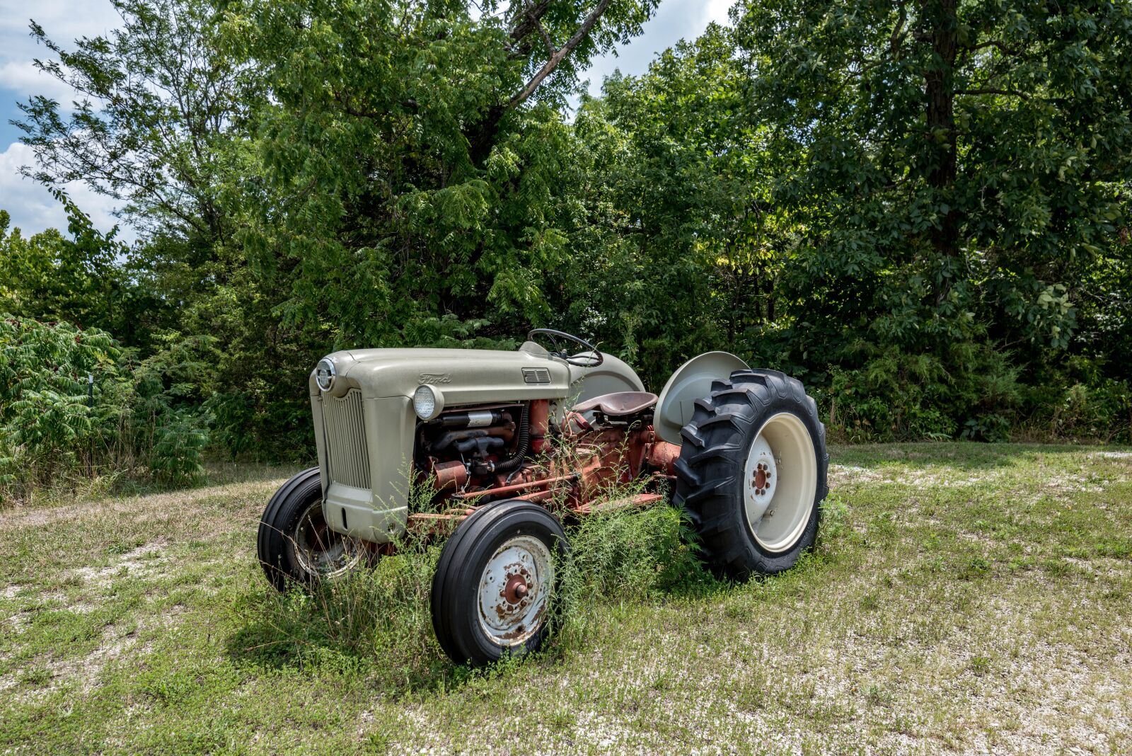 Nikon D810 + Tamron SP 15-30mm F2.8 Di VC USD sample photo. Tractor, antique, farming photography