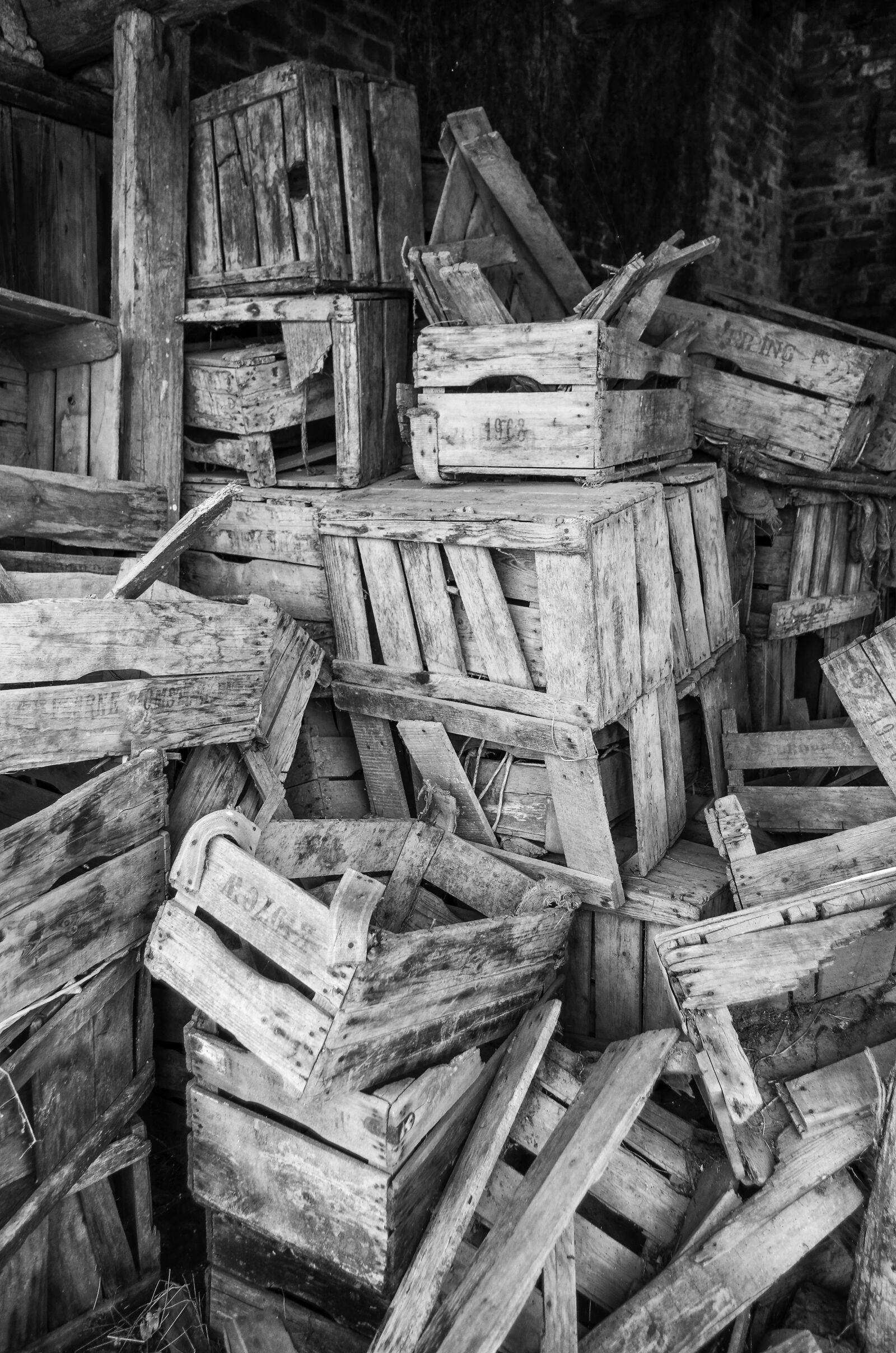 Pentax K-30 sample photo. Crates, wood, barn photography