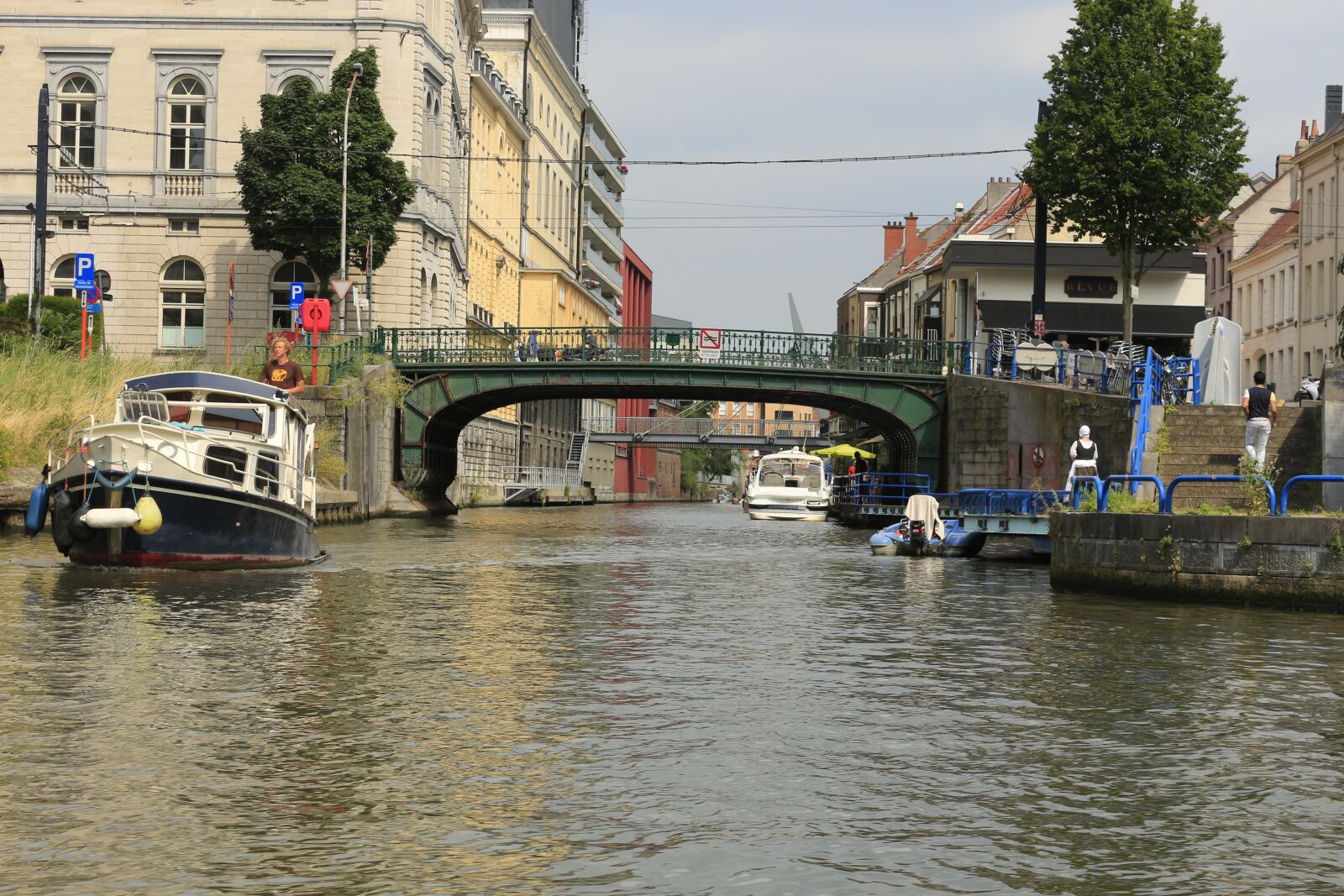 Canon EOS 650D (EOS Rebel T4i / EOS Kiss X6i) sample photo. Ghent, boat, waterway photography