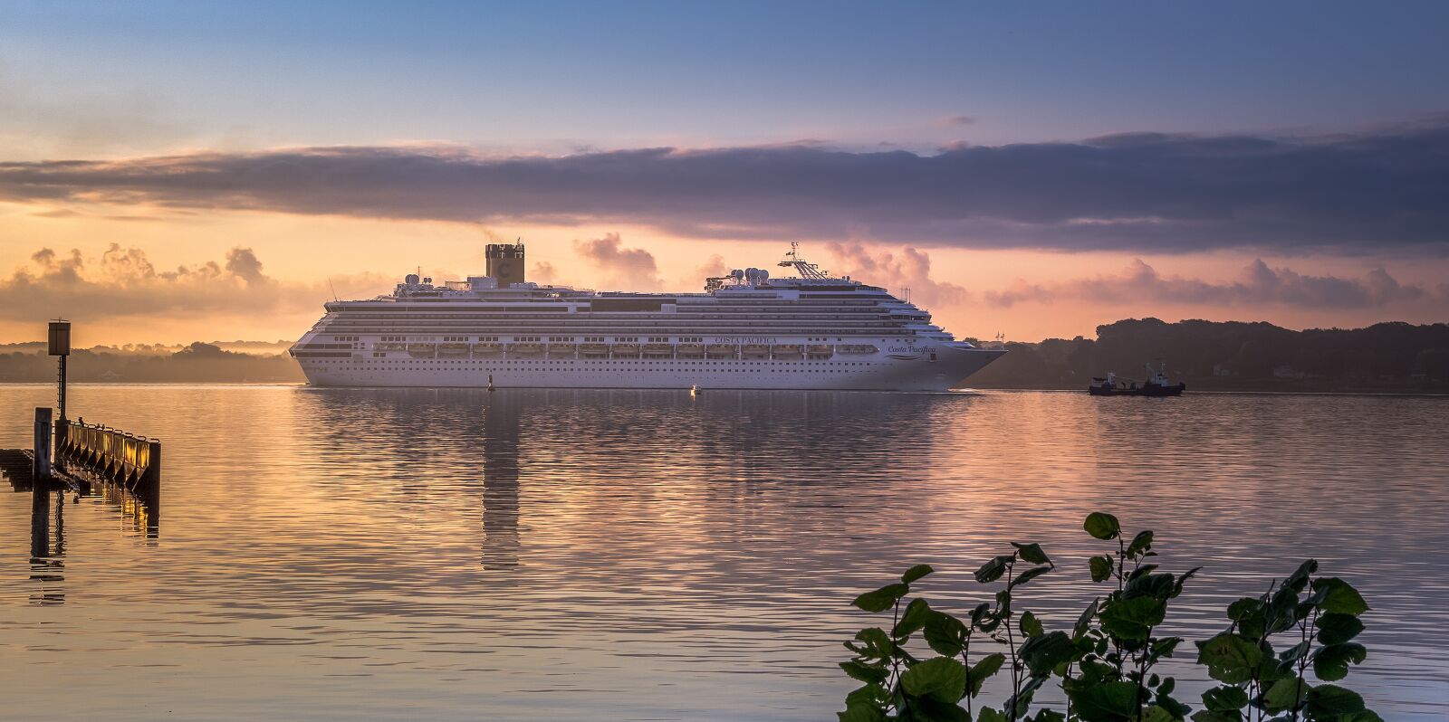 Canon EF-S 18-135mm F3.5-5.6 IS sample photo. Costa pacifica, kiel, baltic photography
