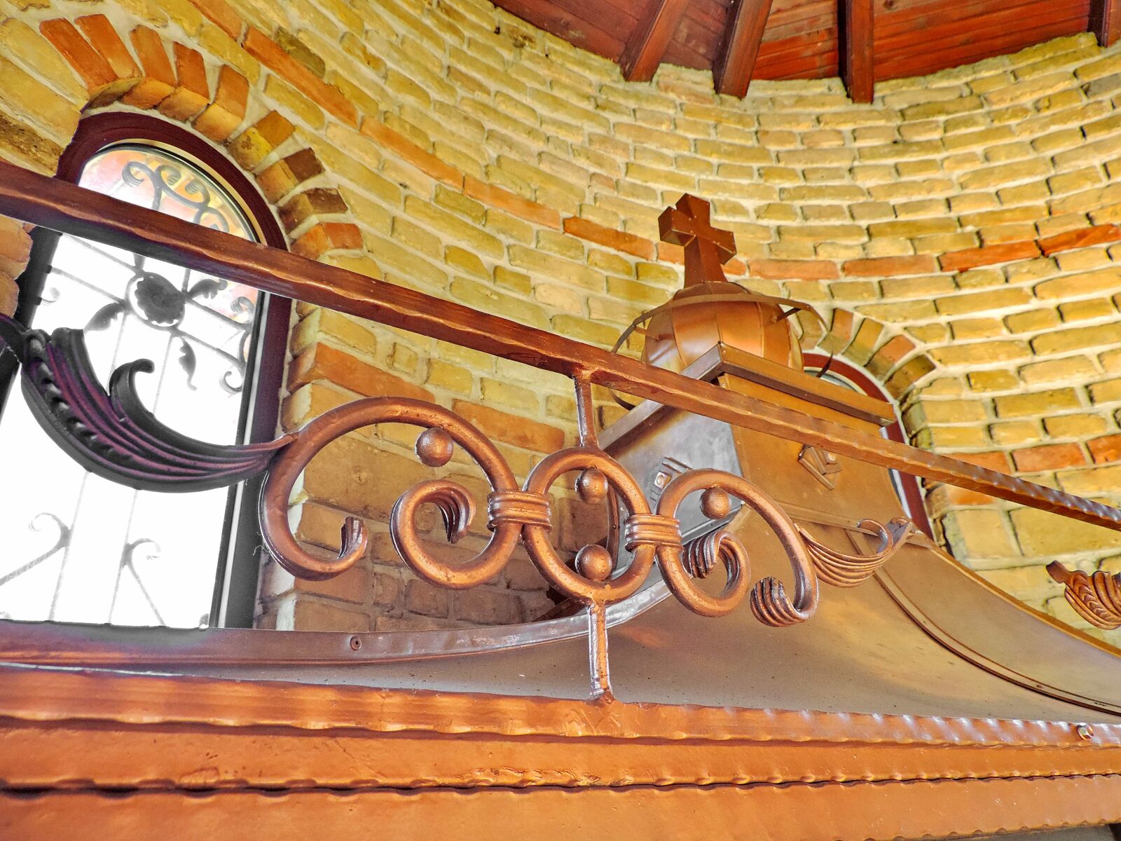 Nikon Coolpix P520 sample photo. Copper, interior decoration, monastery photography