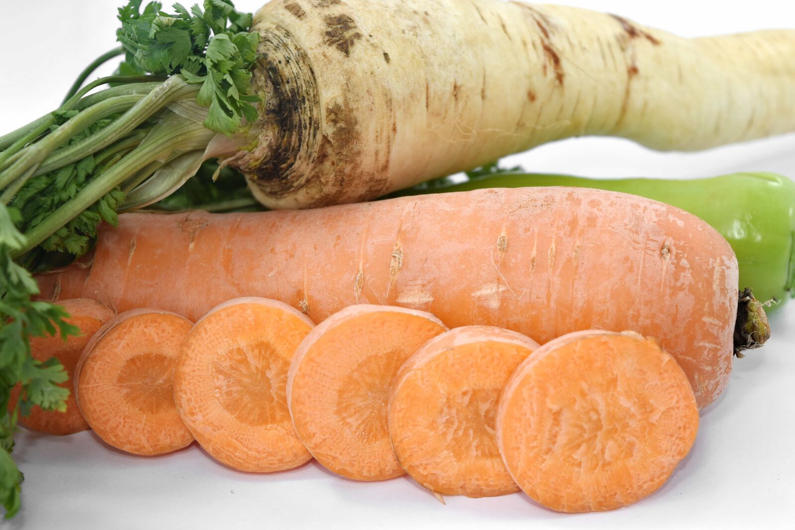 Nikon D5500 sample photo. Minerals, parsley, root, vitamin photography