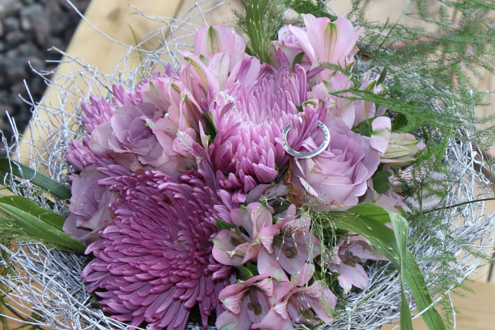 Canon EOS 600D (Rebel EOS T3i / EOS Kiss X5) sample photo. Bouquet, purple bouquet, flowers photography