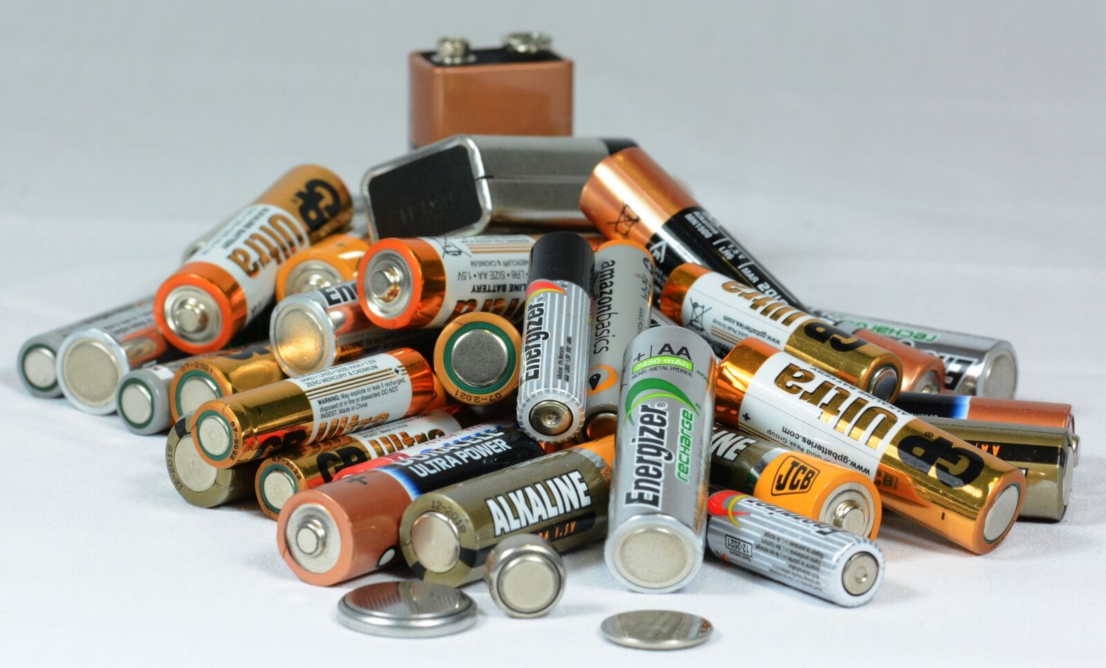 Nikon D5200 sample photo. Batteries, mixed, pile photography