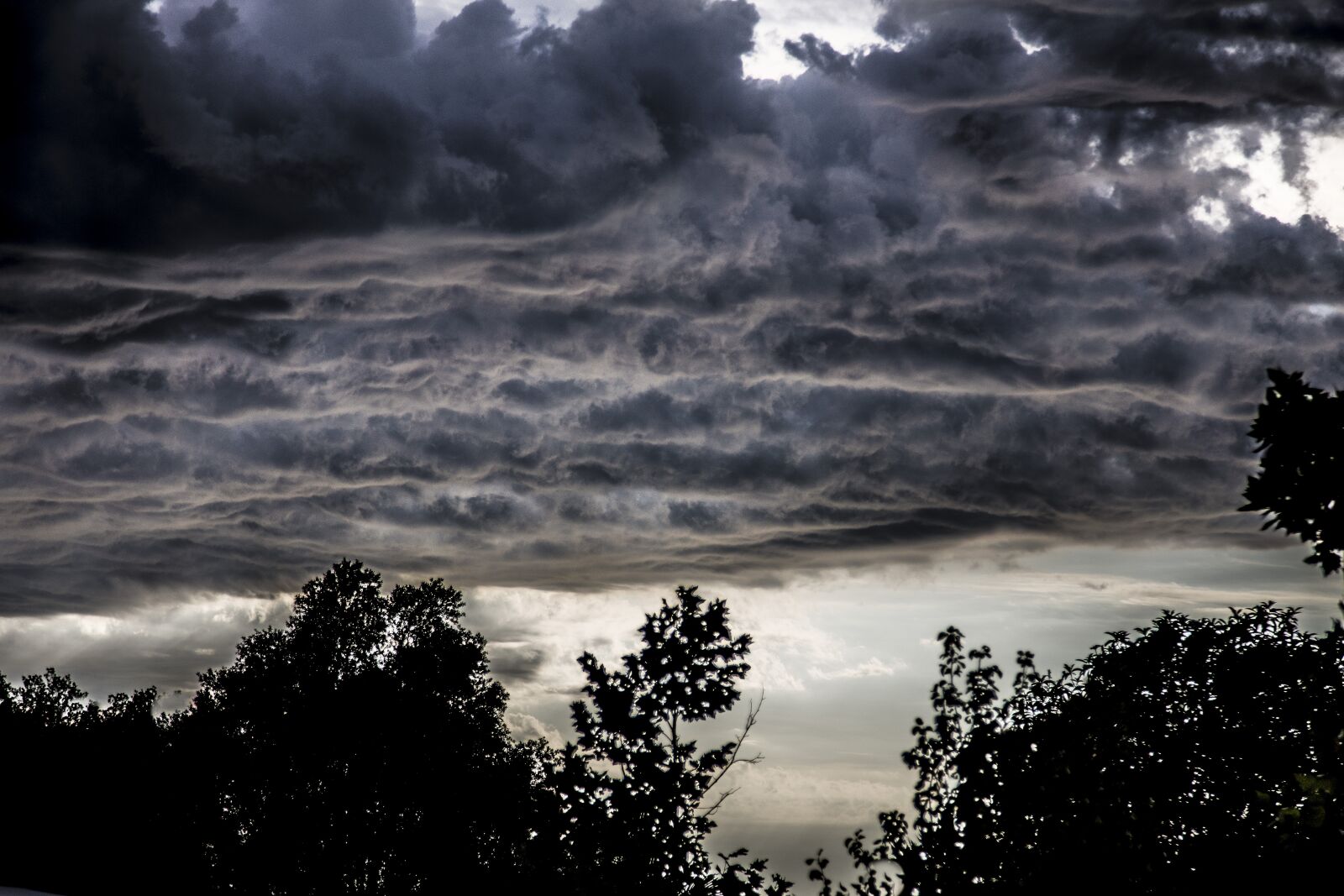 Canon EF 24-105mm F4L IS USM sample photo. Clouds, rain, air photography