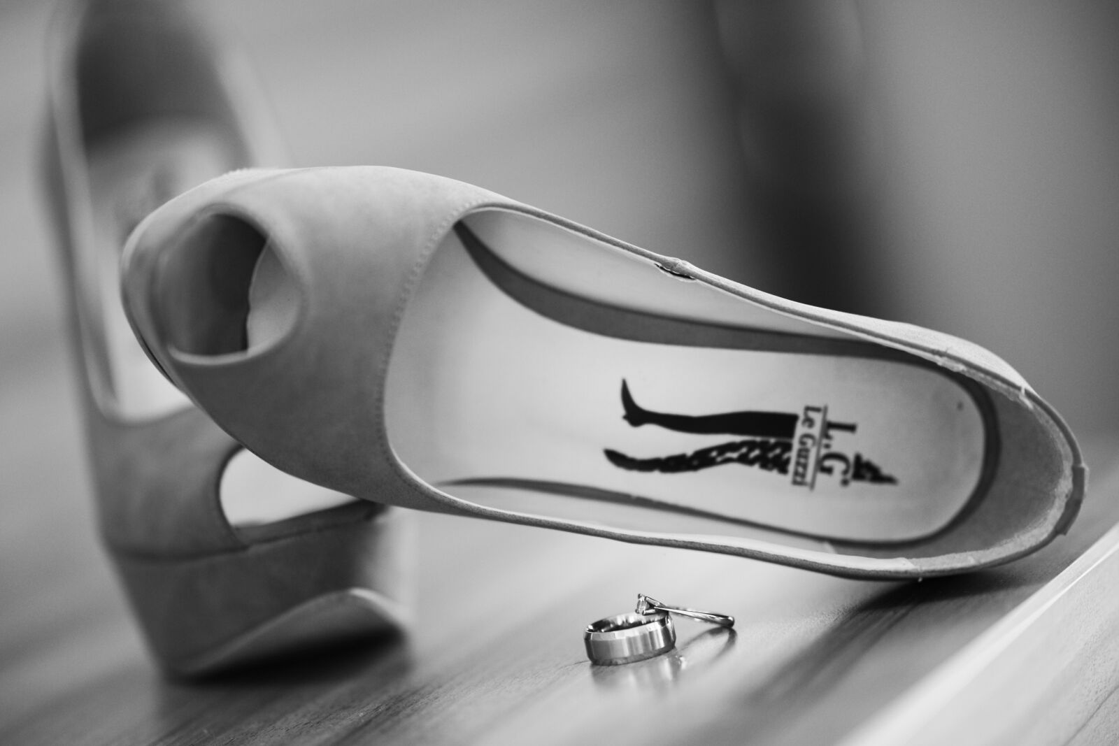 Sony Alpha DSLR-A850 sample photo. Bridal, wedding, shoes photography