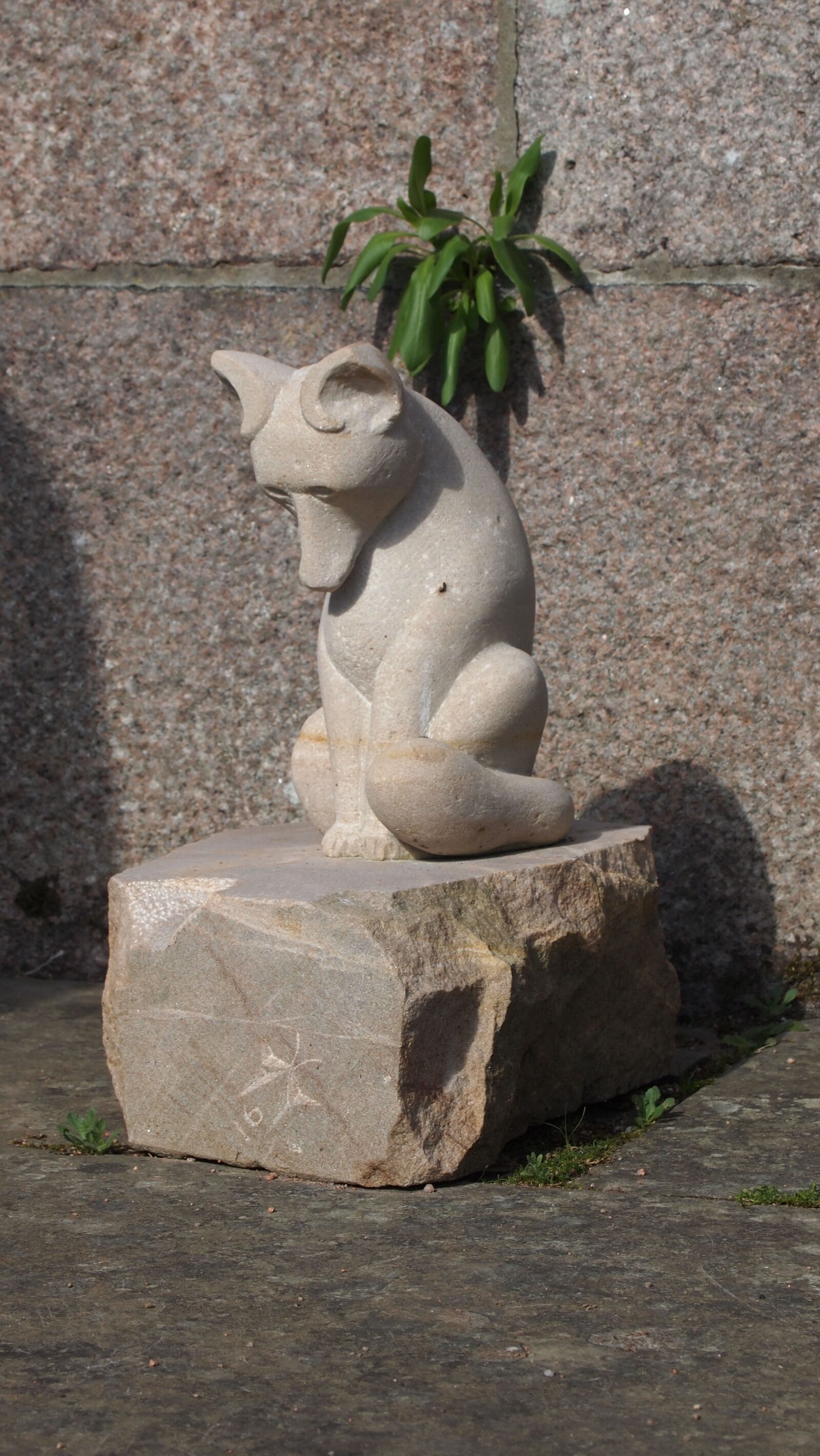 Olympus PEN E-PL1 sample photo. Fuchs, statue, sculpture photography