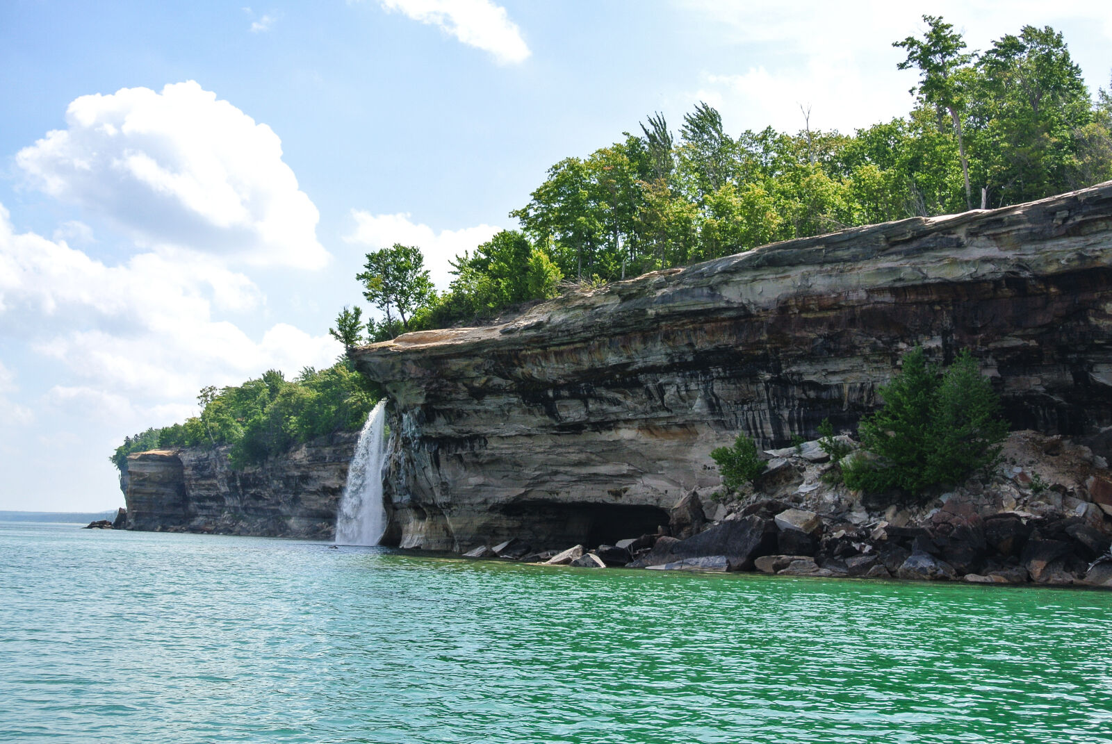 Nikon 1 Nikkor VR 10-30mm F3.5-5.6 sample photo. Falls, lake, lake, superior photography