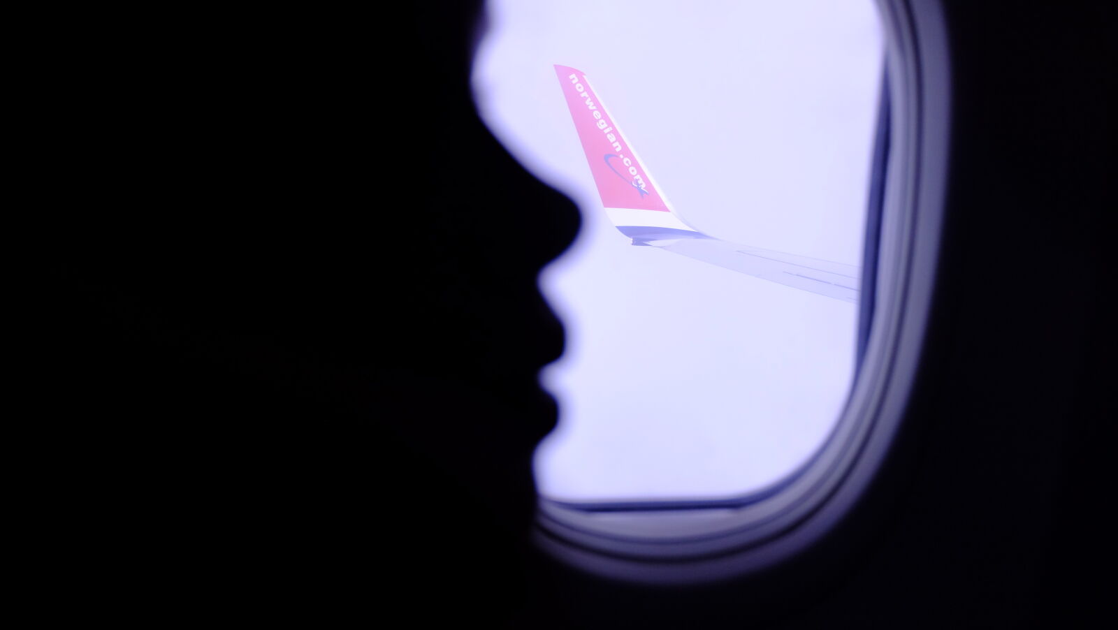 Fujifilm X-M1 sample photo. Dark, face, flying, siluette photography