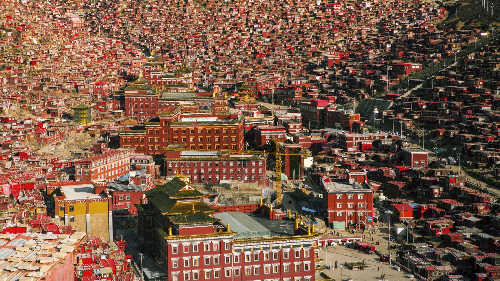 Canon EF 24-70mm F2.8L USM sample photo. Tibet, red house, seda photography