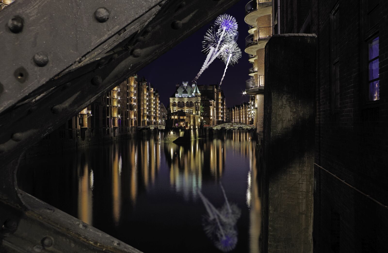 Pentax K-30 sample photo. Hamburg, port, speicherstadt photography