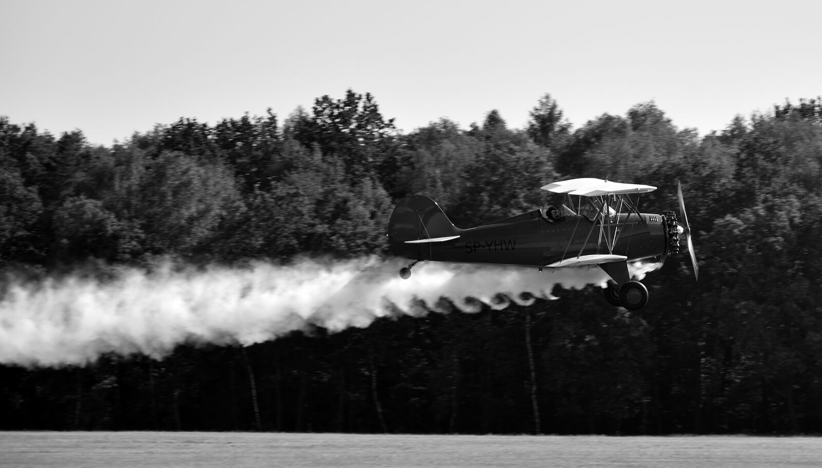 Nikon D3200 sample photo. Plane, smoke, sky photography