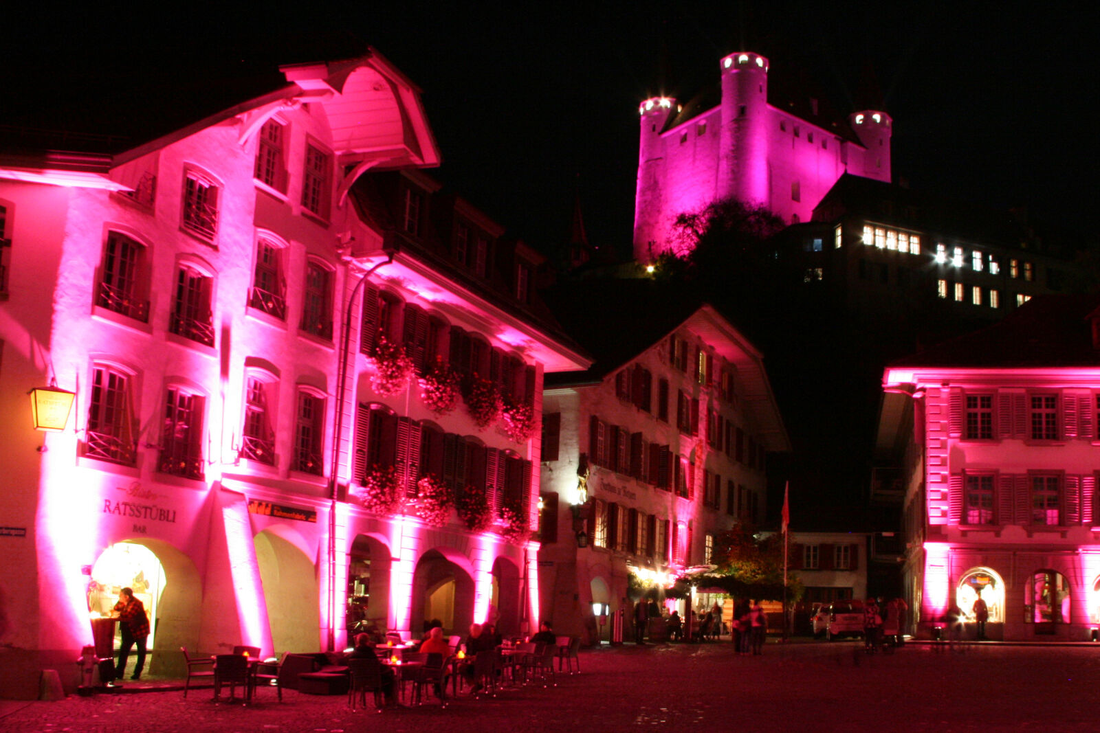 Canon EF-S 17-85mm F4-5.6 IS USM sample photo. Colours, night, pink, swiss photography