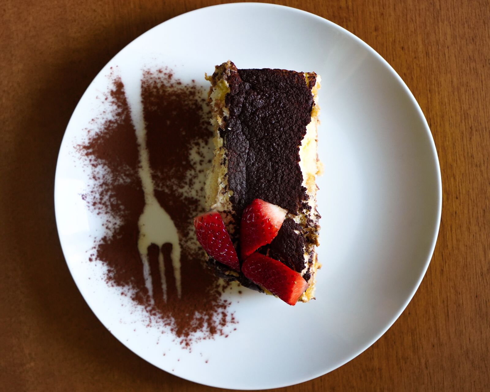 Sony a7 III + Sony FE 28-70mm F3.5-5.6 OSS sample photo. Tiramisu, sweet, dessert photography