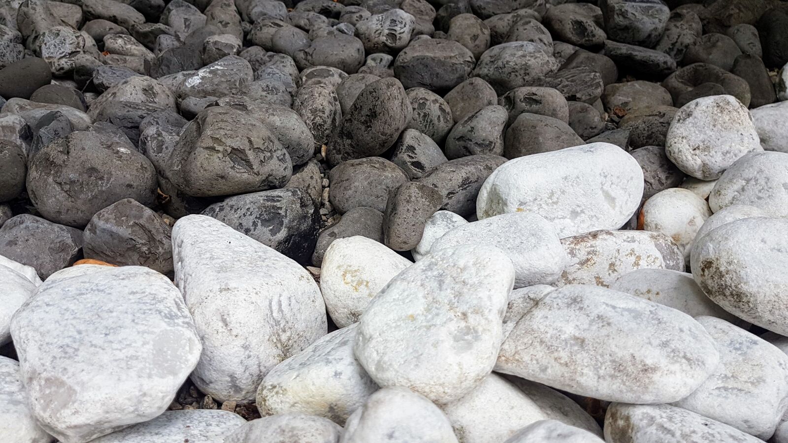 Samsung Galaxy S7 Edge sample photo. Stones, black, white photography