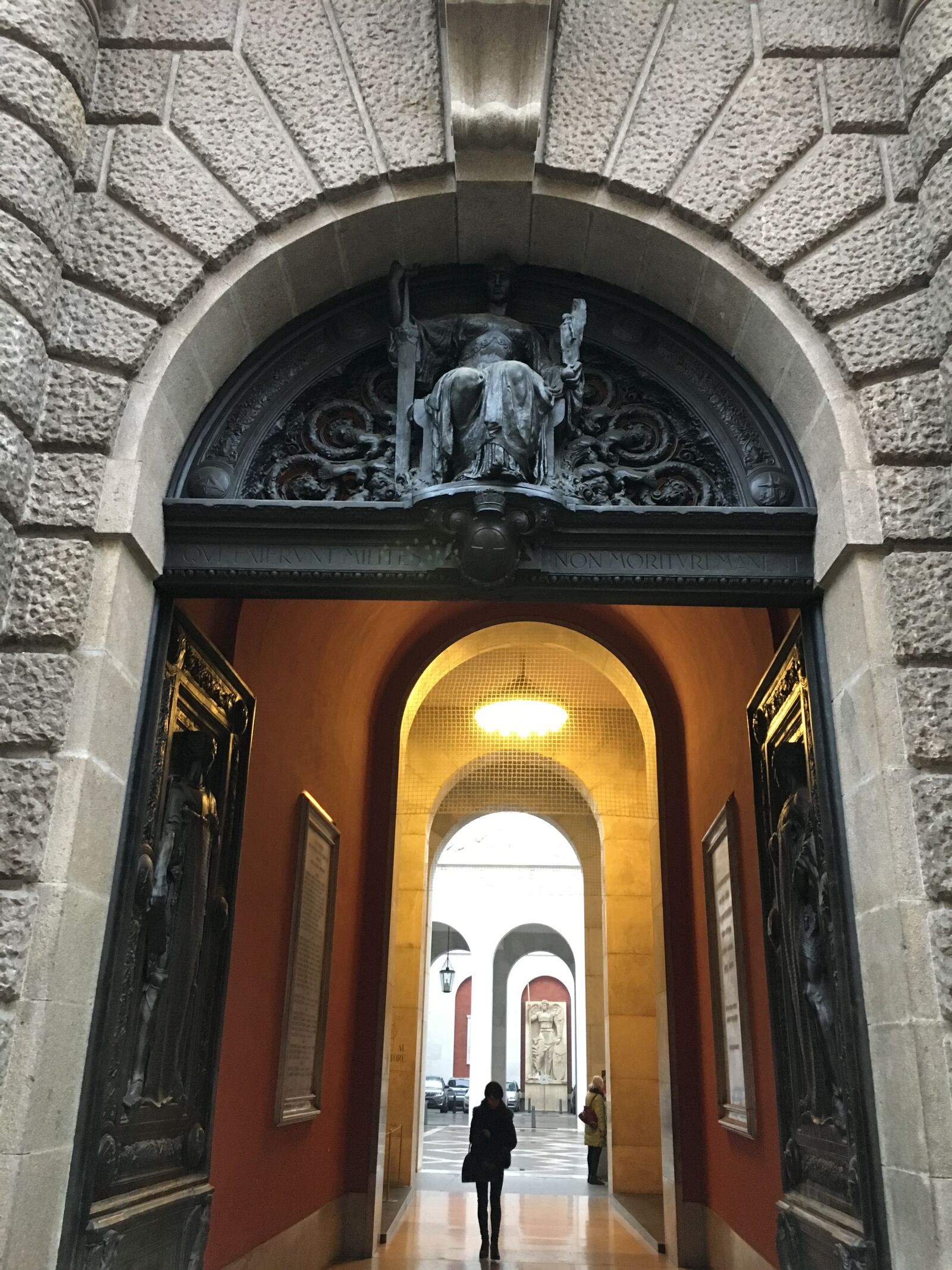 iPhone 6s back camera 4.15mm f/2.2 sample photo. Door, padova, historic photography