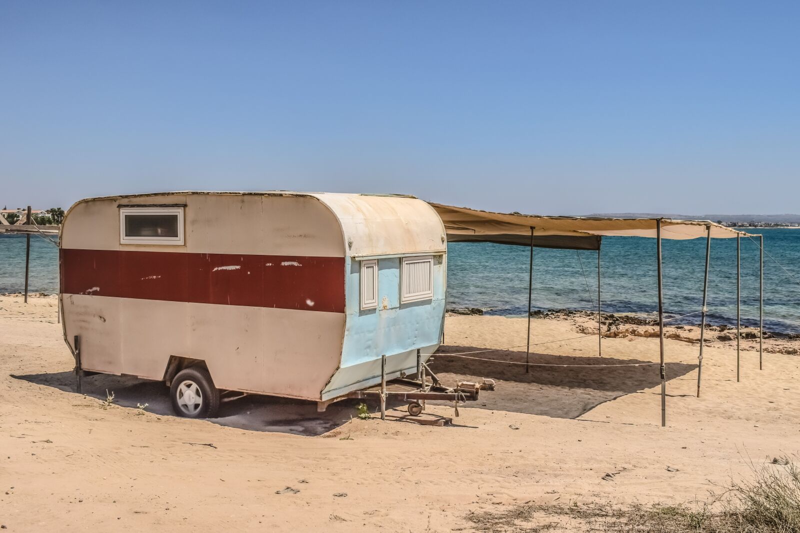 Nikon D3300 sample photo. Caravan, trailer, shed photography