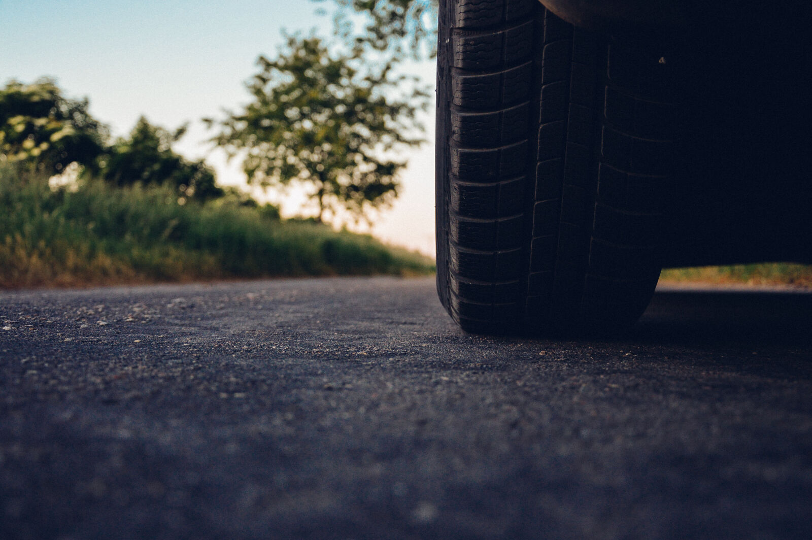 Nikon D3200 sample photo. Road, car, tire, street photography