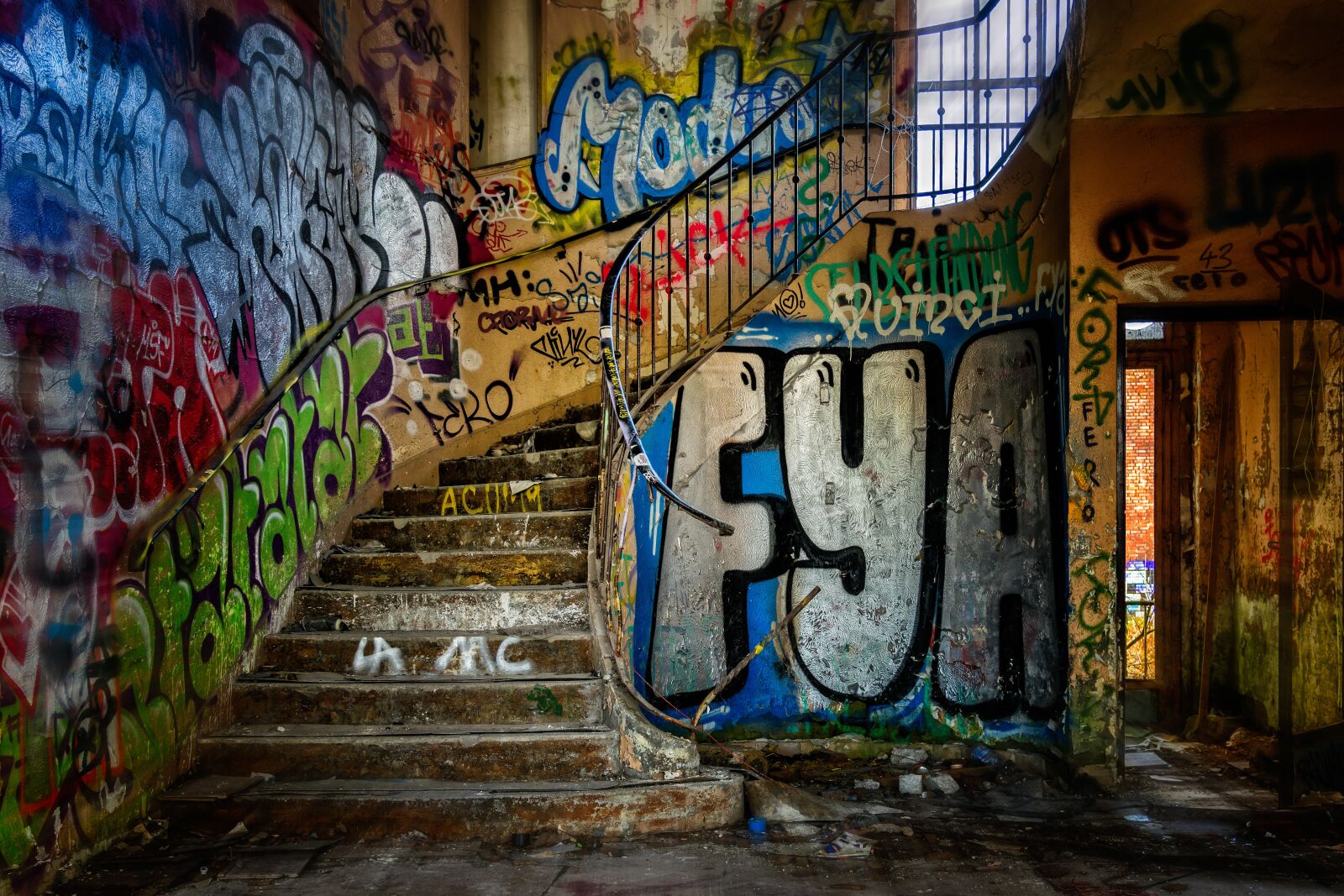 Nikon D3300 sample photo. Stairs, spiral staircase, lost photography