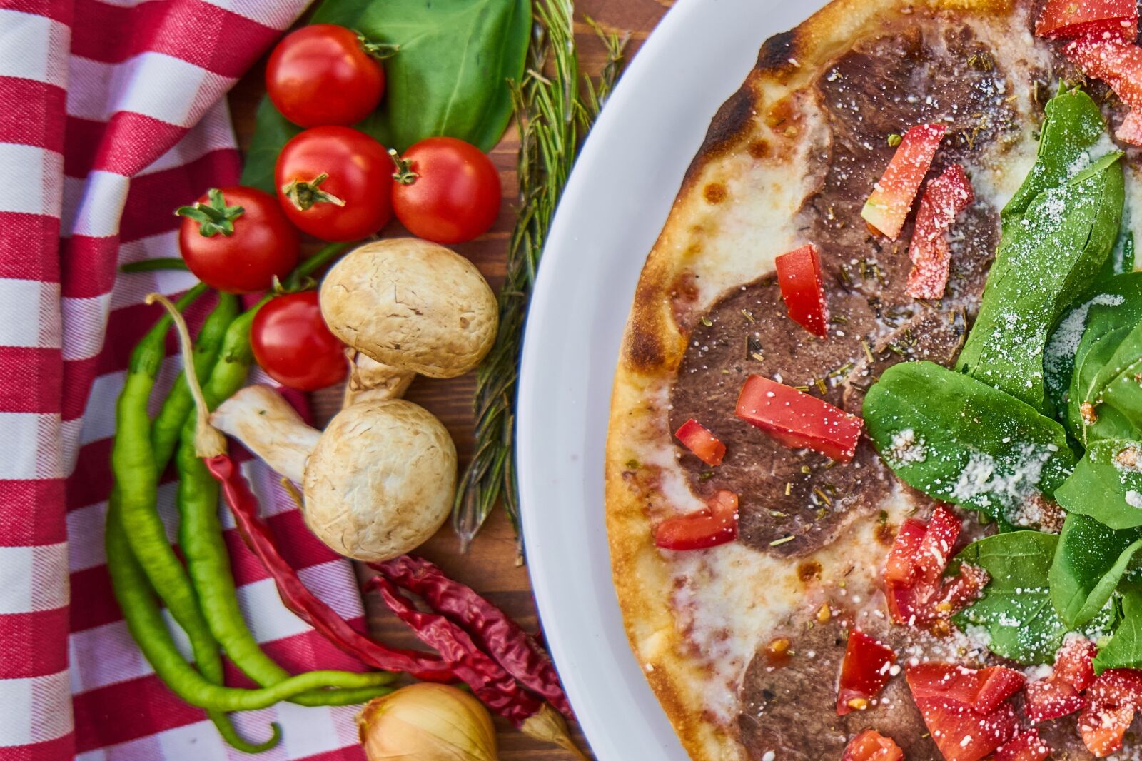 Sony a7R II sample photo. Pizza, dough, italian photography