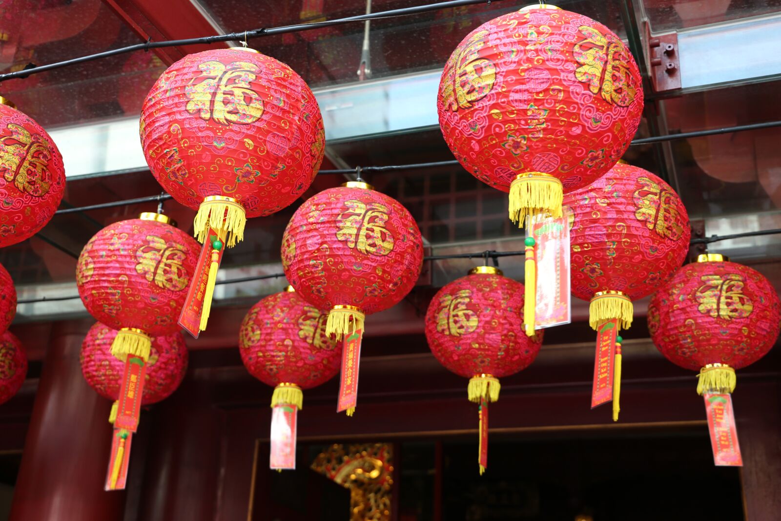 Canon EF 24-105mm F3.5-5.6 IS STM sample photo. Ornament, celebration, lantern photography