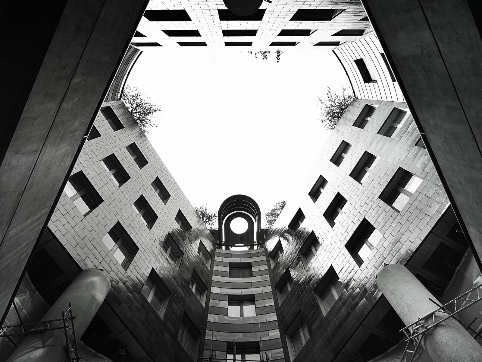 Sony DSC-HX60 sample photo. Architecture, black, and, white photography