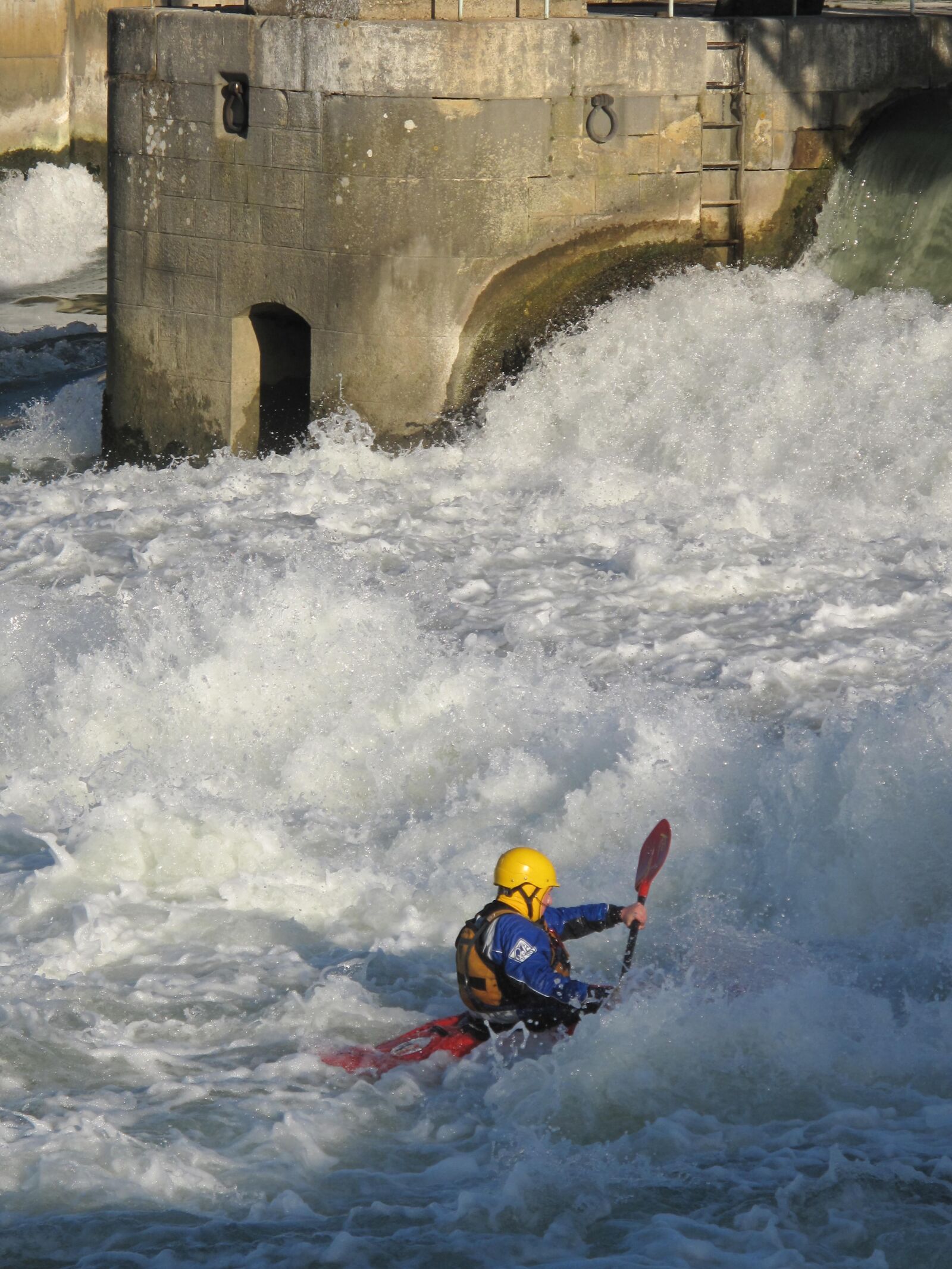 Canon PowerShot G10 sample photo. Kayaking, kayaker, sport photography