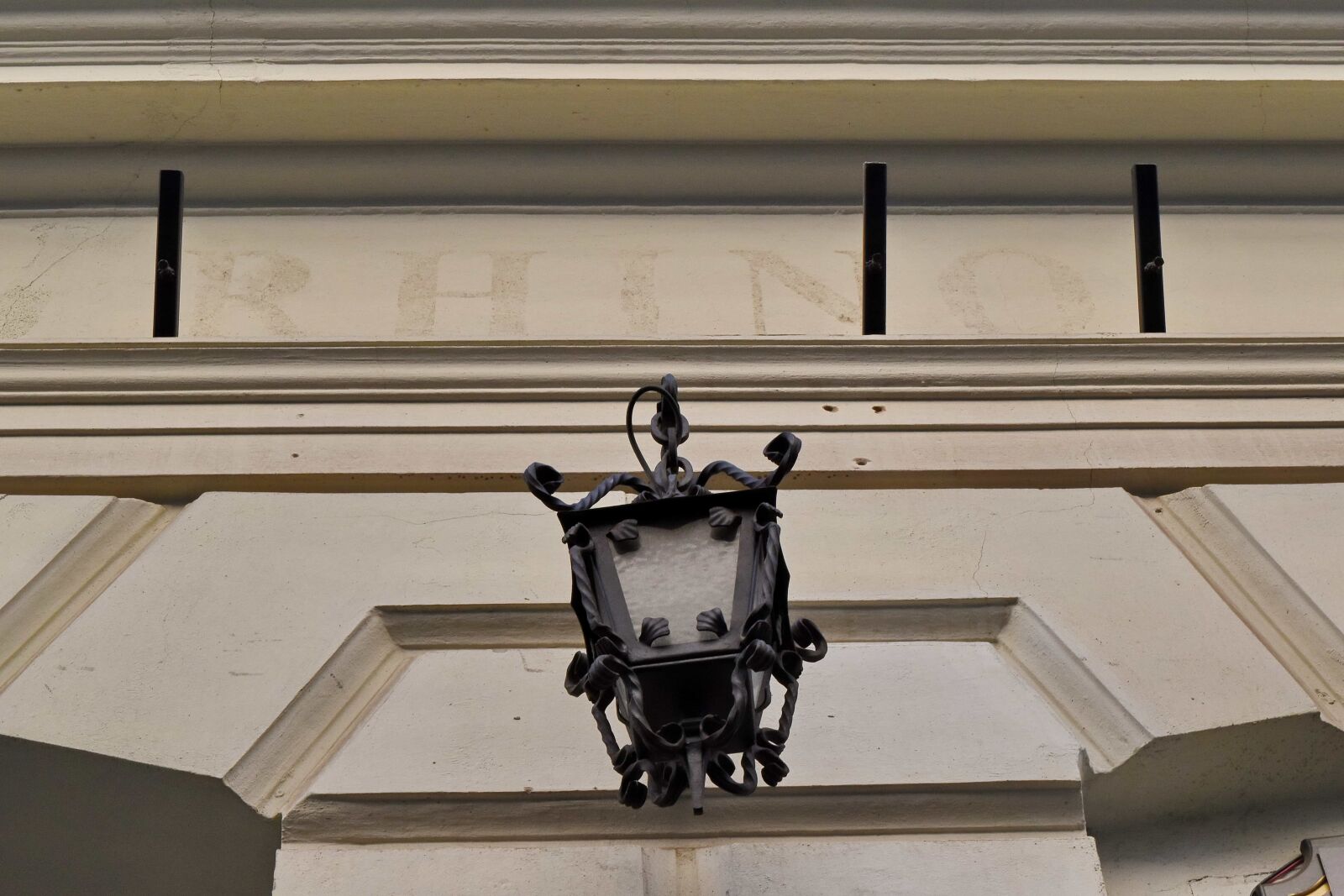 Nikon D5500 sample photo. Cast iron, facade, ornament photography