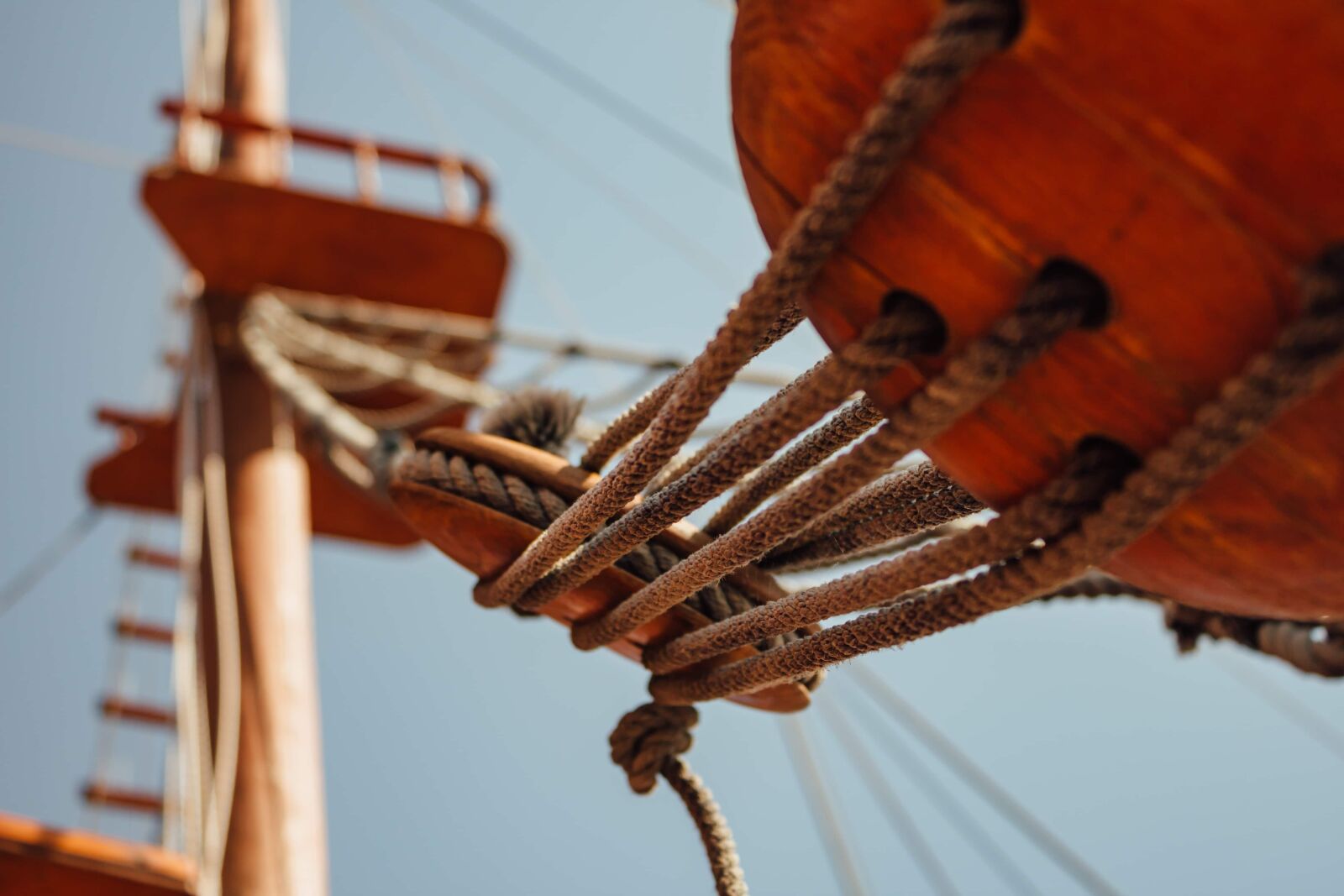 Canon EF-S 18-55mm F3.5-5.6 IS sample photo. Sail, sailboat, navigation, antique photography