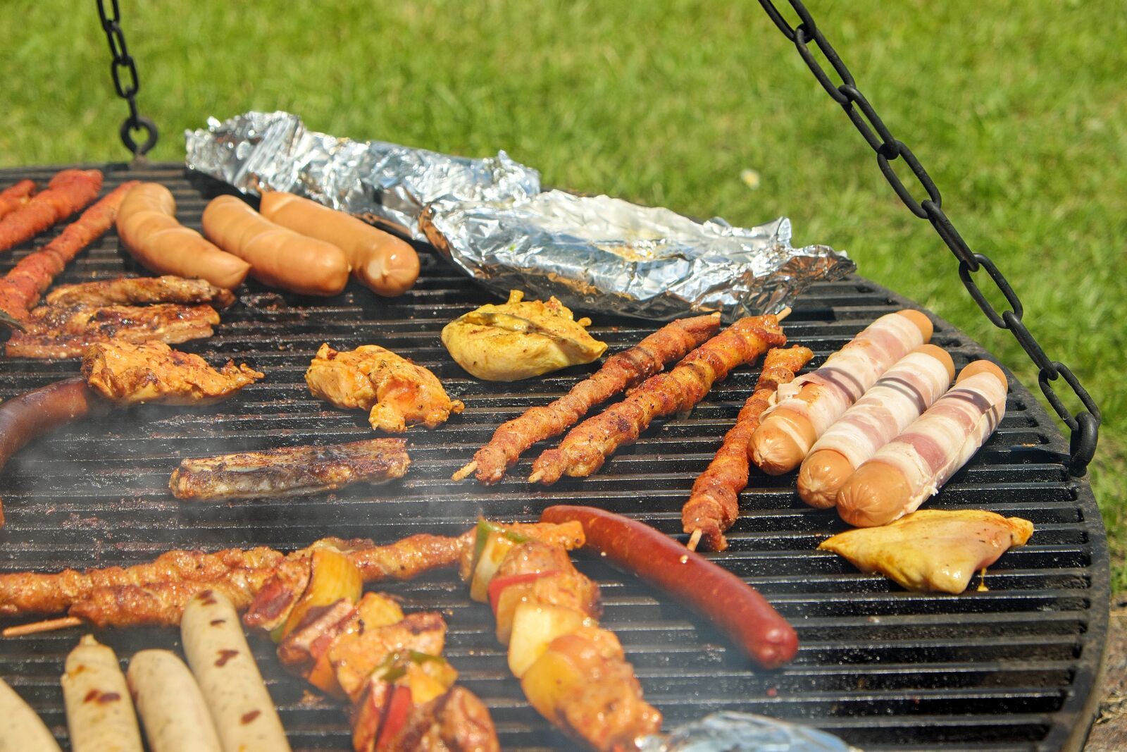 Fujifilm X-T10 sample photo. Barbecue, meat, sausage photography