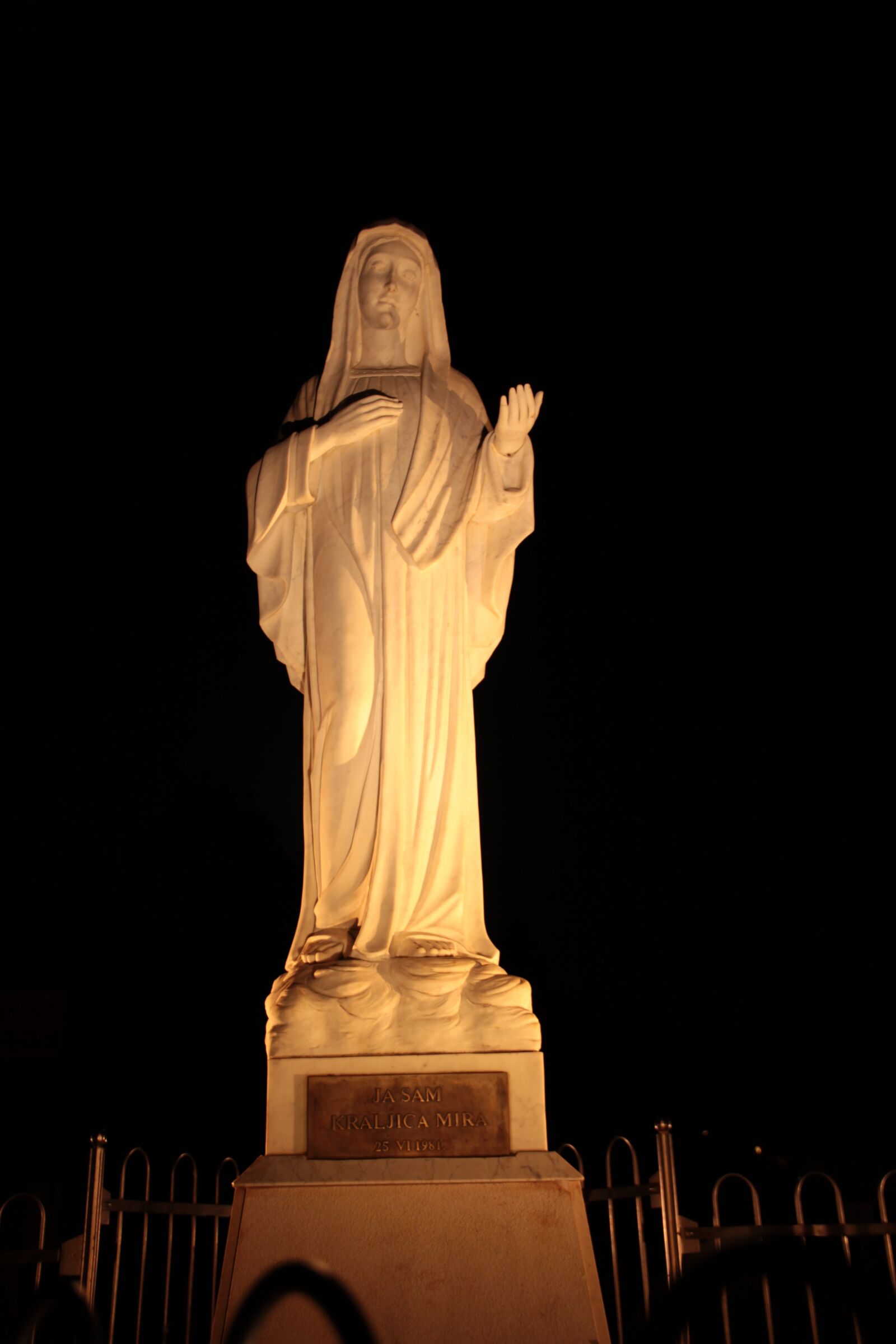 Canon EOS 60D sample photo. Catholic, church, jesus photography