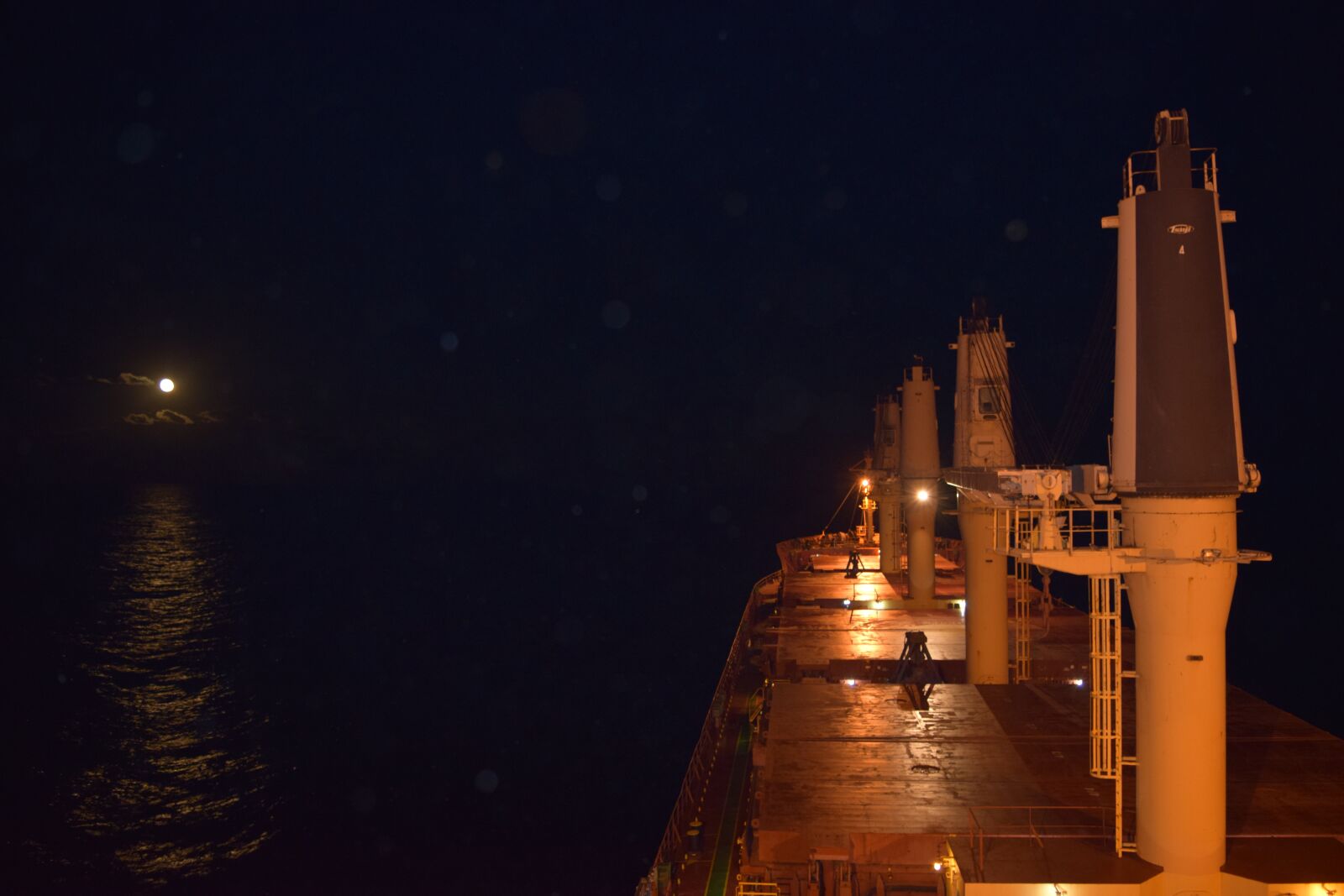 Nikon D3300 sample photo. Ship, ocean, moon photography