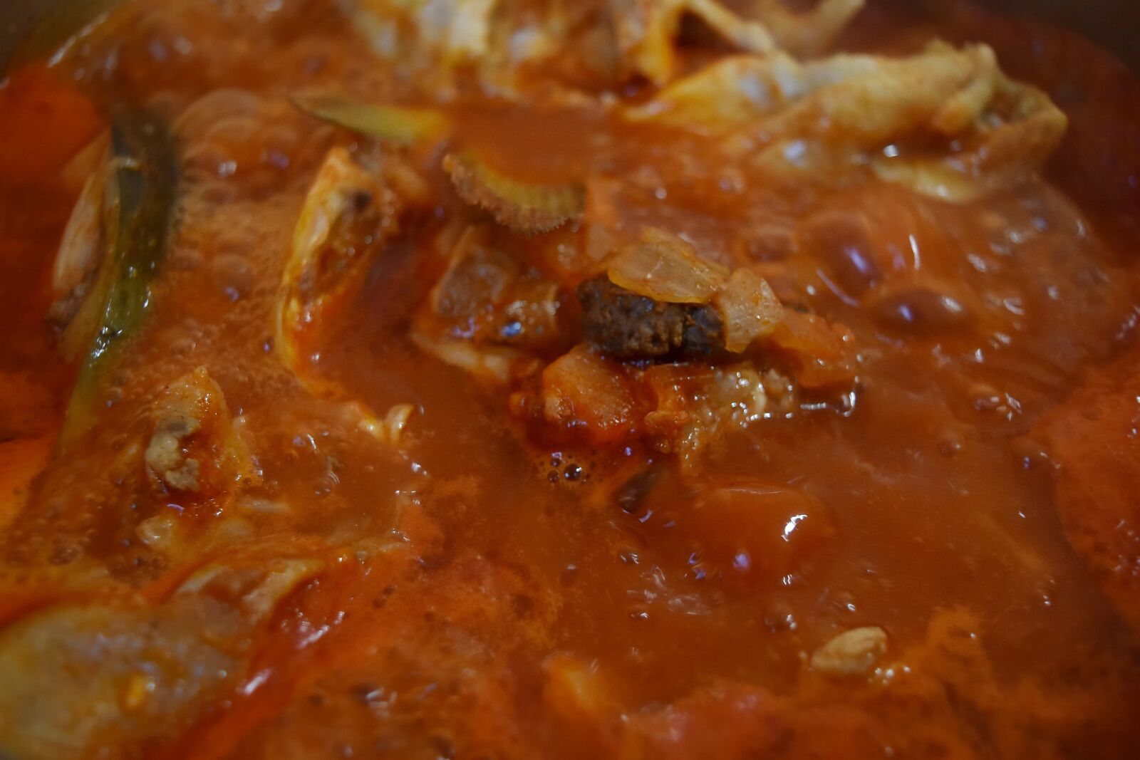 Nikon D5500 sample photo. Boiling, cooking, fish, freshwater photography
