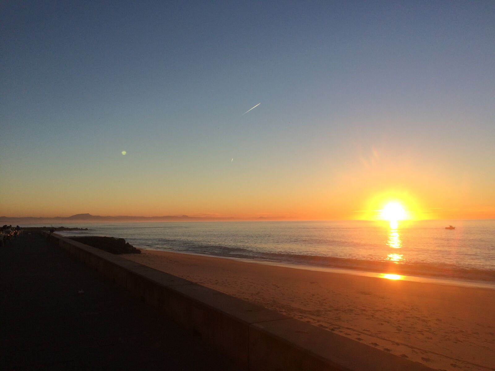 iPhone 5s back camera 4.15mm f/2.2 sample photo. Sunset, ocean, beach photography