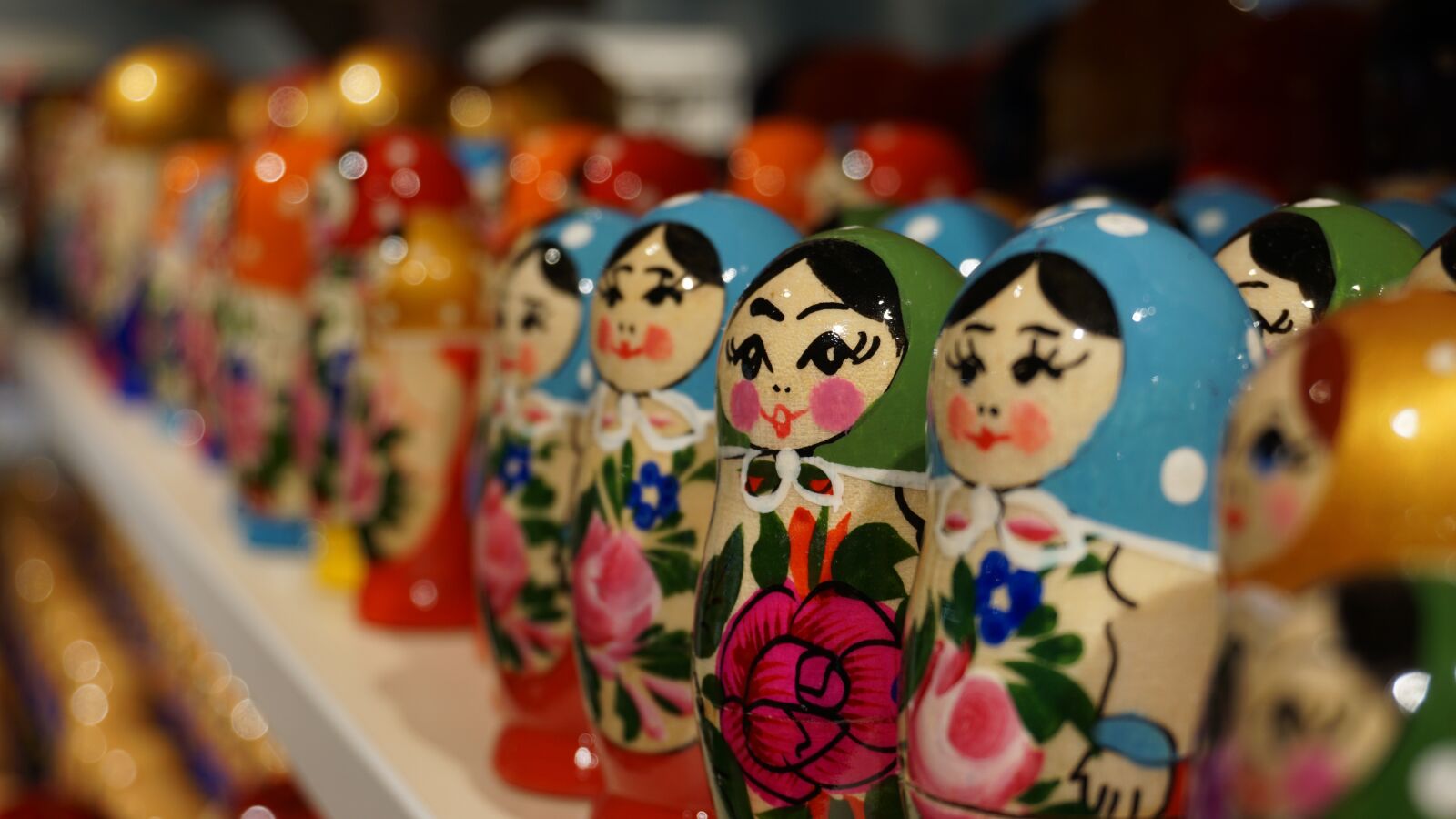 Sony E 16-50mm F3.5-5.6 PZ OSS sample photo. Matryoshka, russian dolls, russia photography