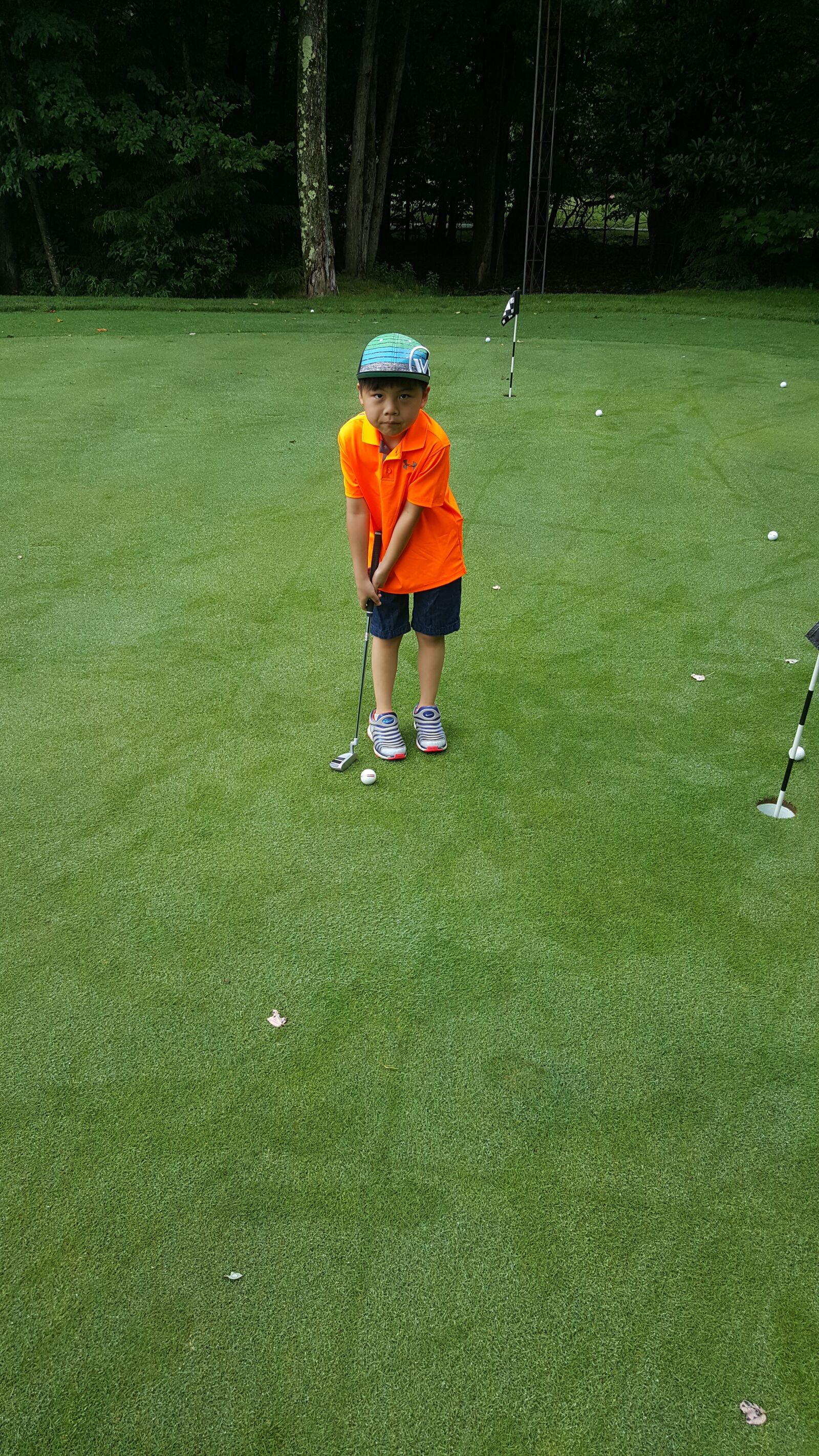 Samsung Galaxy Note5 sample photo. Kids golf, putting, golfer photography