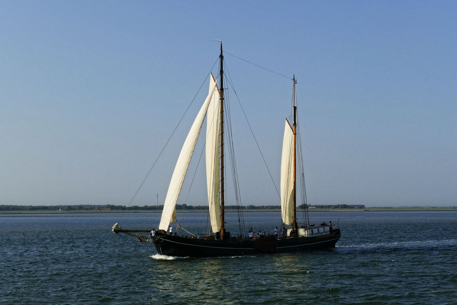 Panasonic Lumix DMC-FZ1000 sample photo. Sea, wadden sea, sailing photography