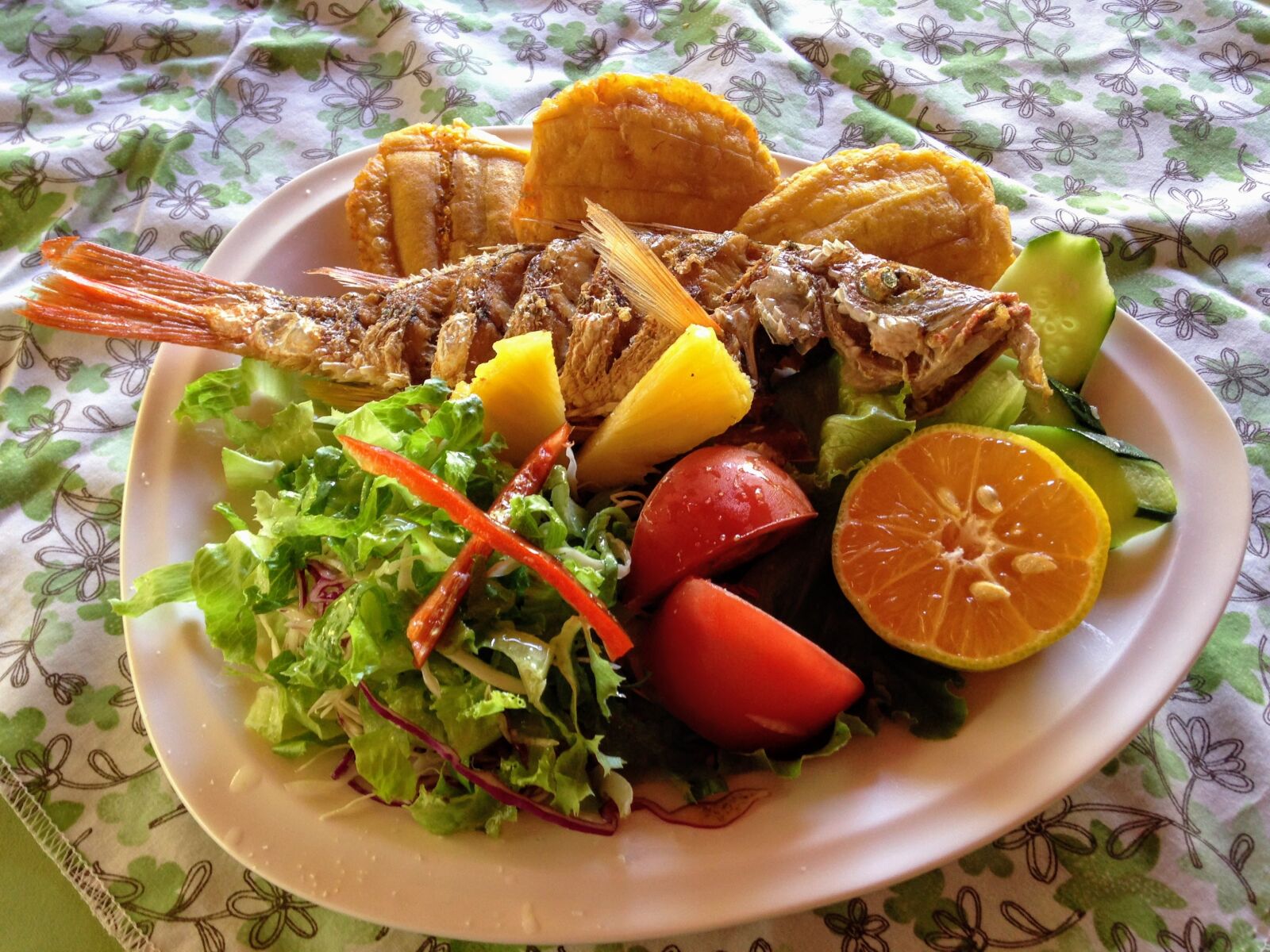 iPhone 5c back camera 4.12mm f/2.4 sample photo. Food, fish, delicious photography