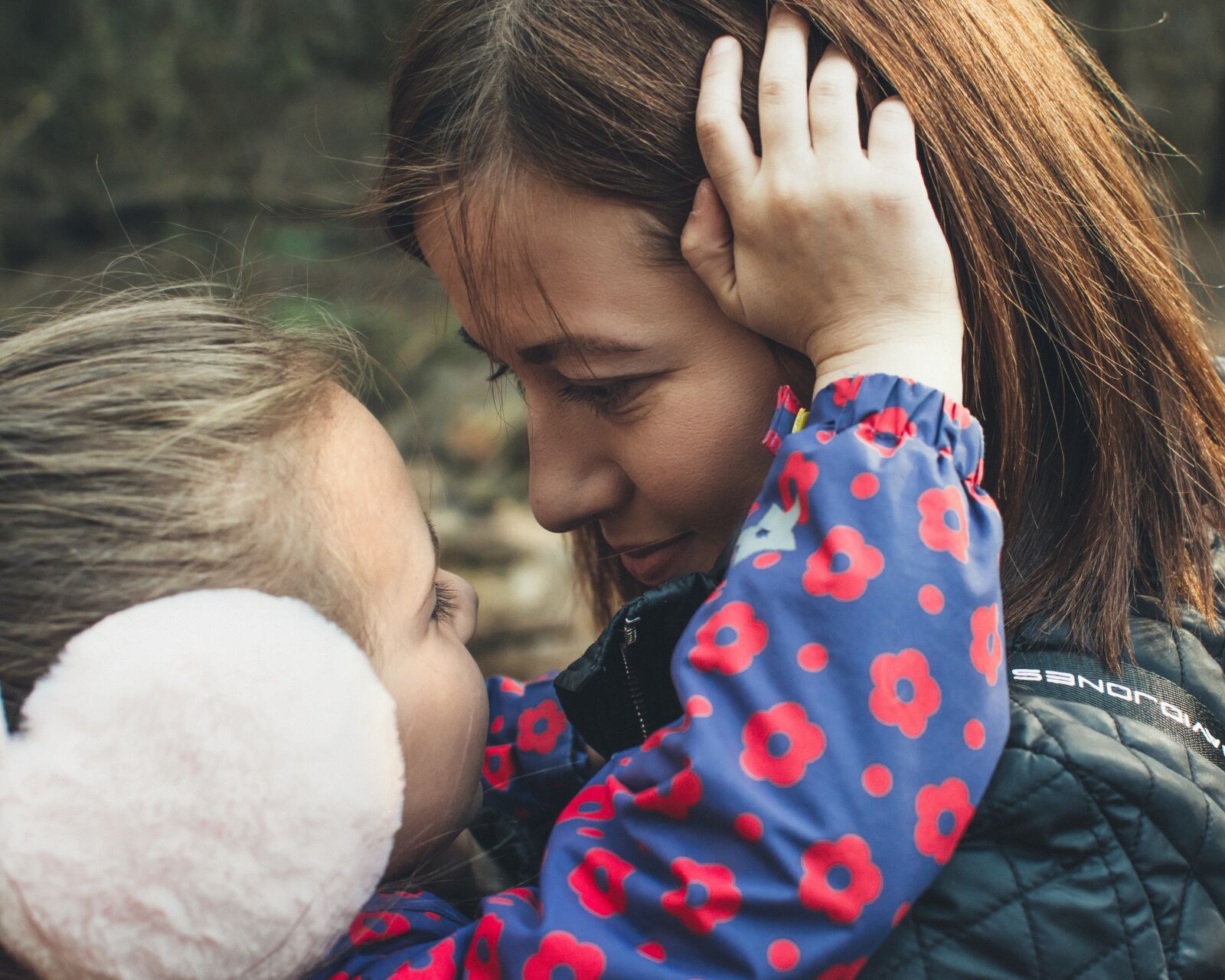 Nikon D5200 sample photo. Girl, mom, tenderness photography