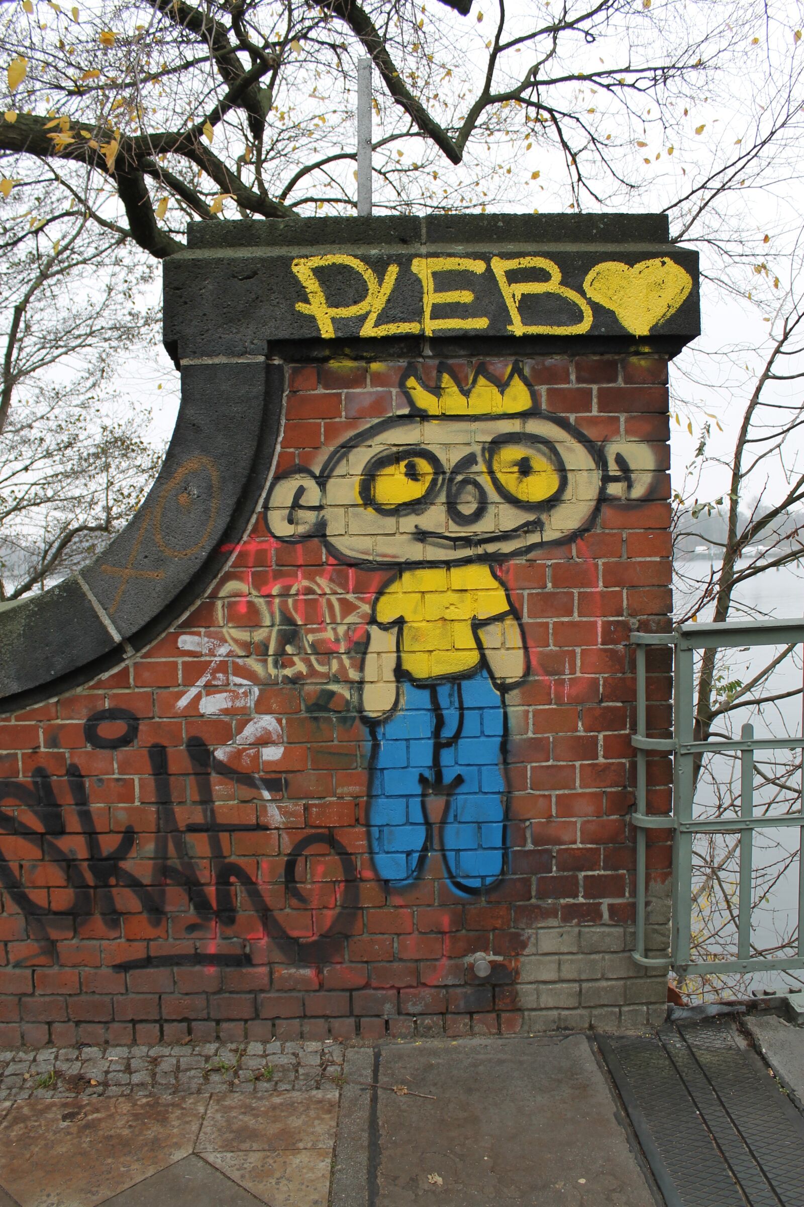 Canon EOS 1100D (EOS Rebel T3 / EOS Kiss X50) sample photo. Pleb, people, ghetto photography