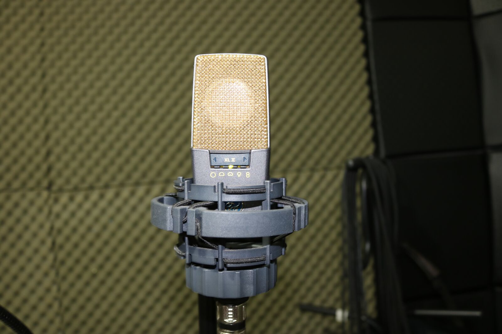 Canon EOS 750D (EOS Rebel T6i / EOS Kiss X8i) sample photo. Recording, studio, recordingstudio photography