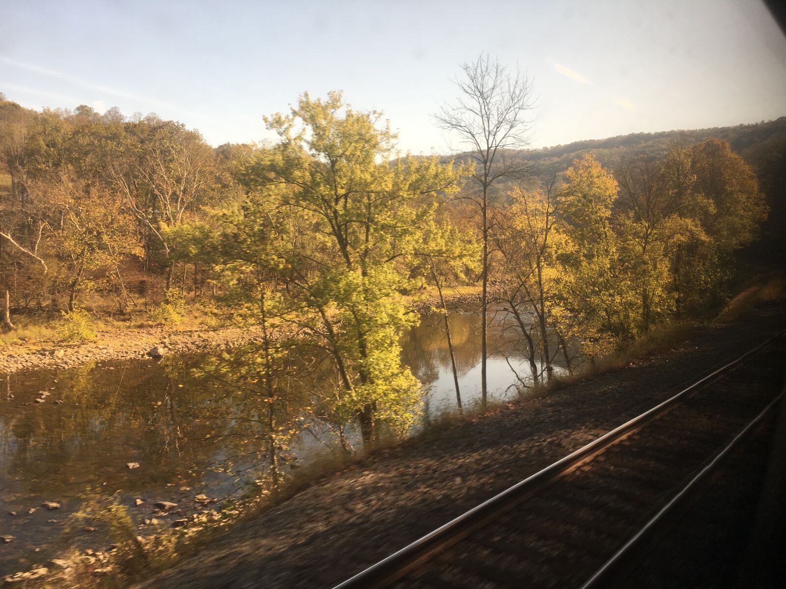 iPhone 6s back camera 4.15mm f/2.2 sample photo. Autumn, leaves, train photography